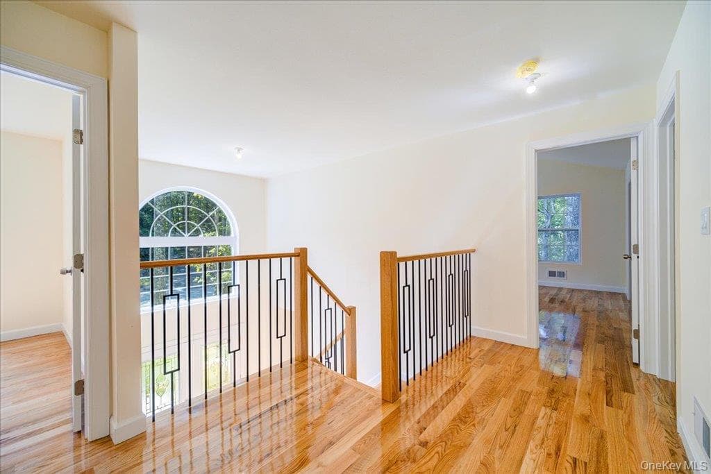 677 Marsh Road thumbnail 14