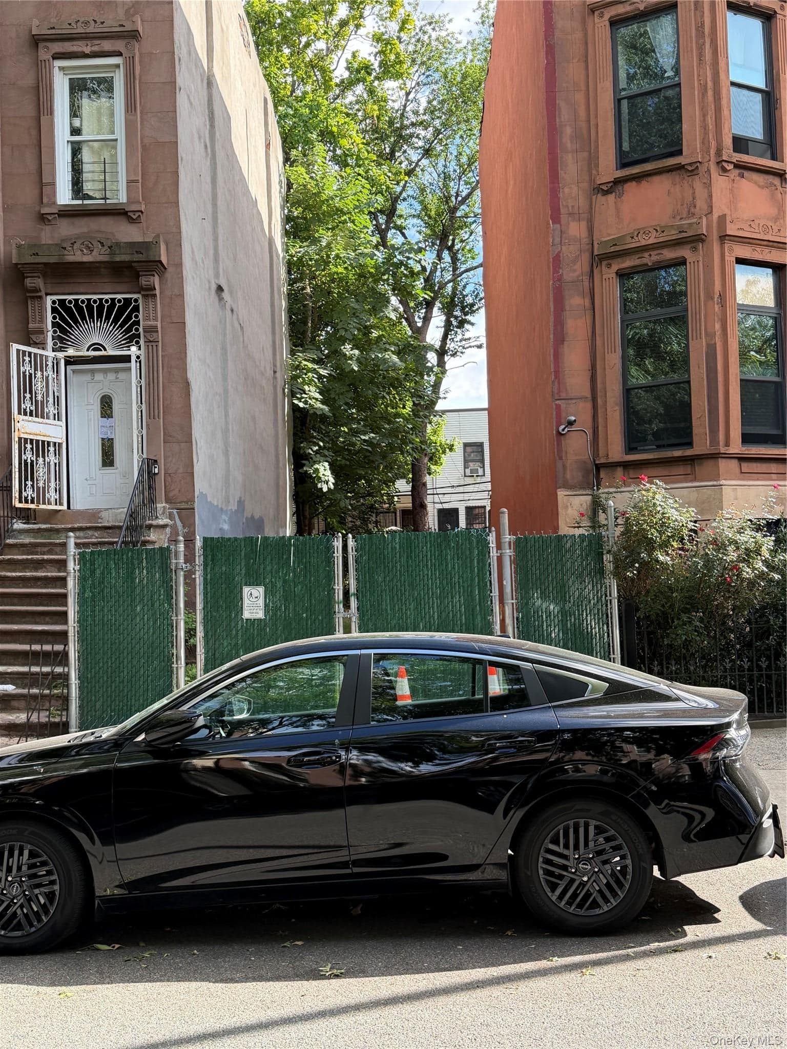 900A Greene Avenue thumbnail 2