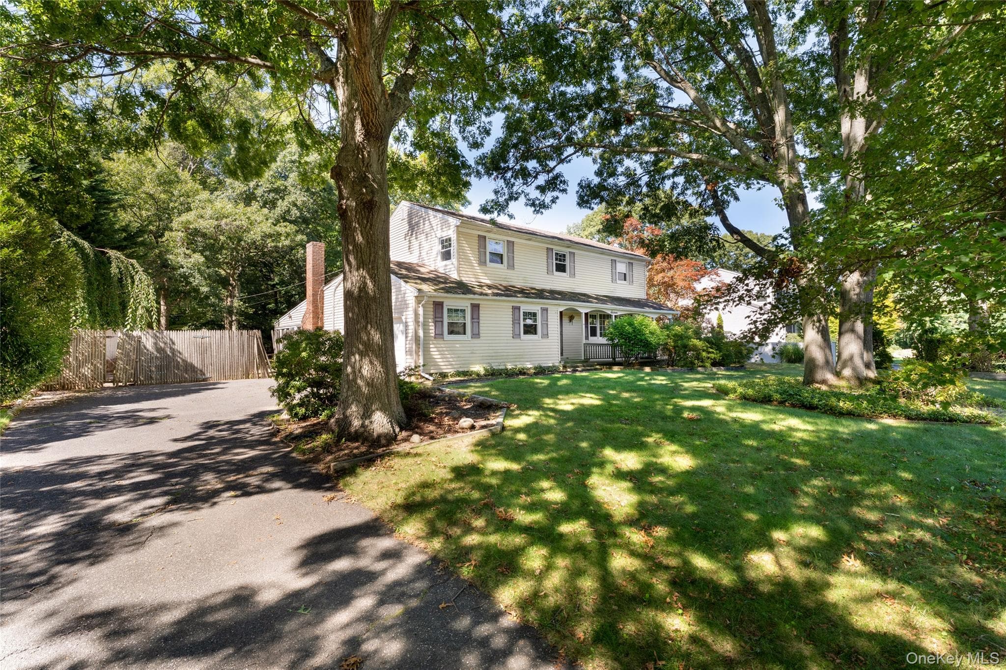 16 Heritage Place, Nesconset