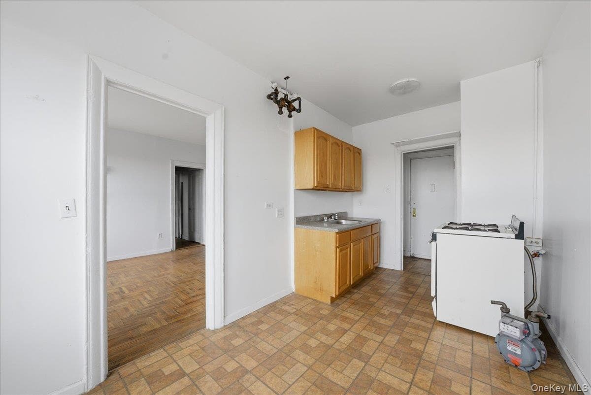 1715 Nelson Avenue Unit: 5D thumbnail 11