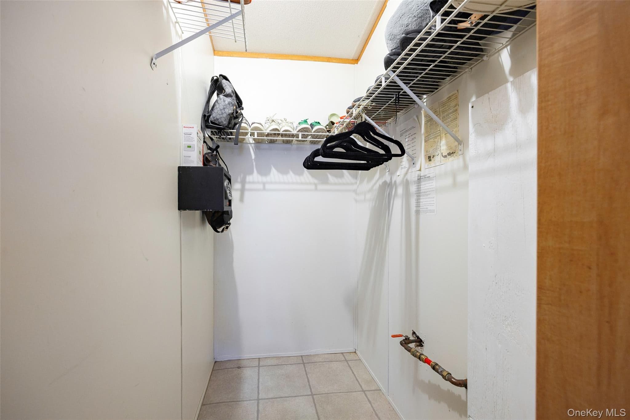 42 Feller Court thumbnail 9