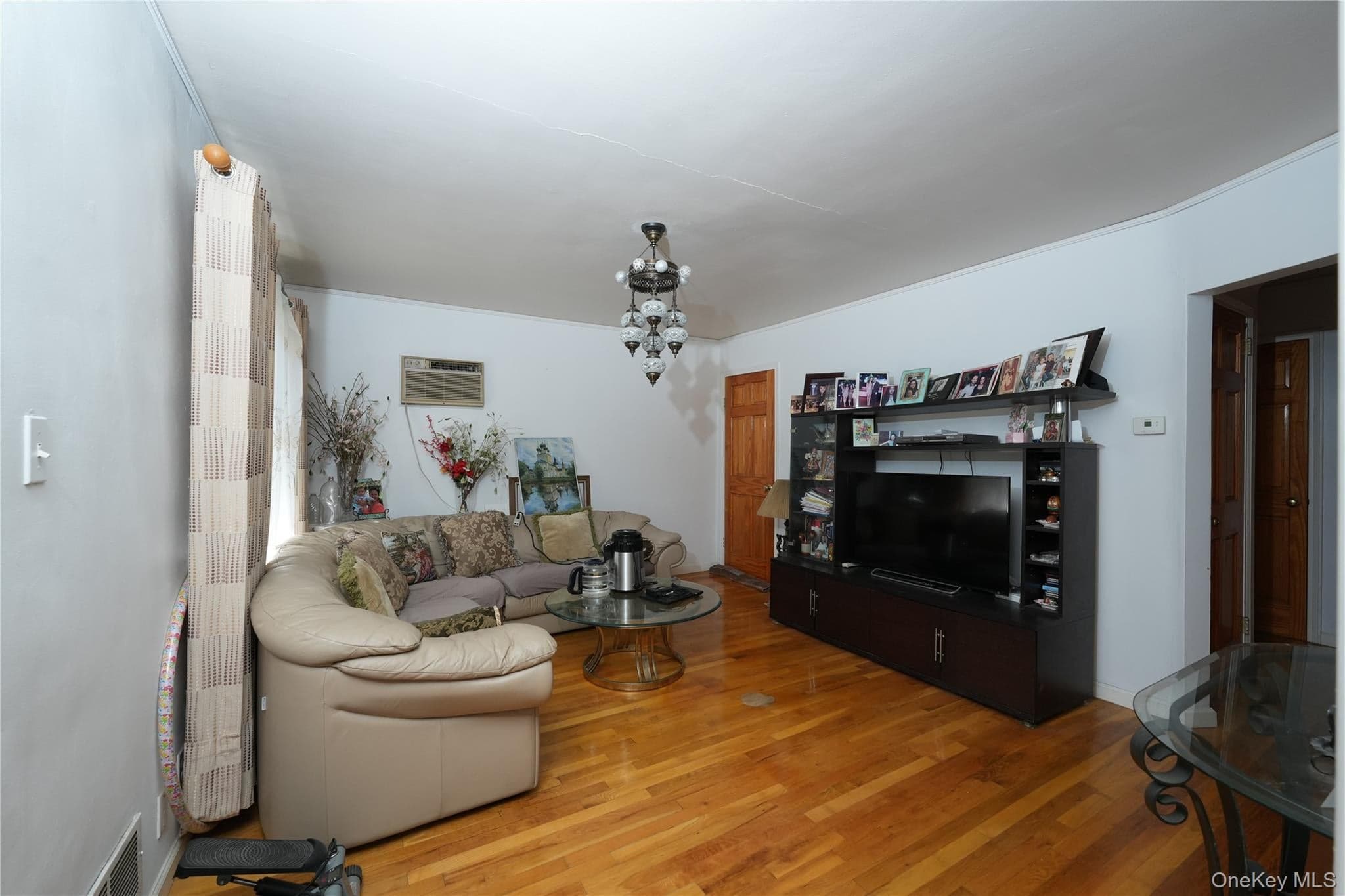 368 Merrifield Avenue thumbnail 2