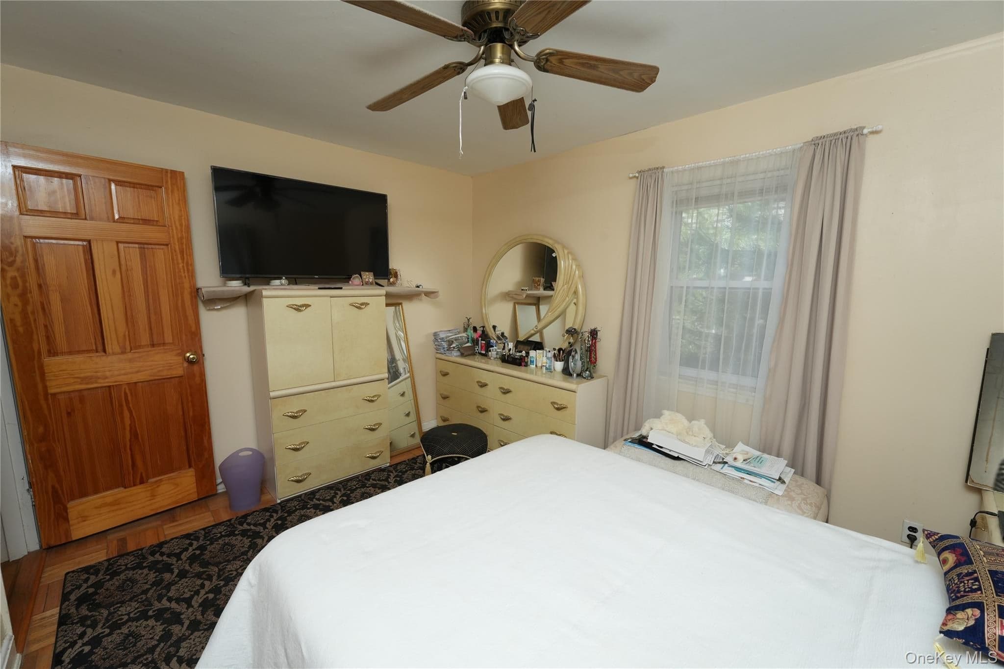 368 Merrifield Avenue thumbnail 4