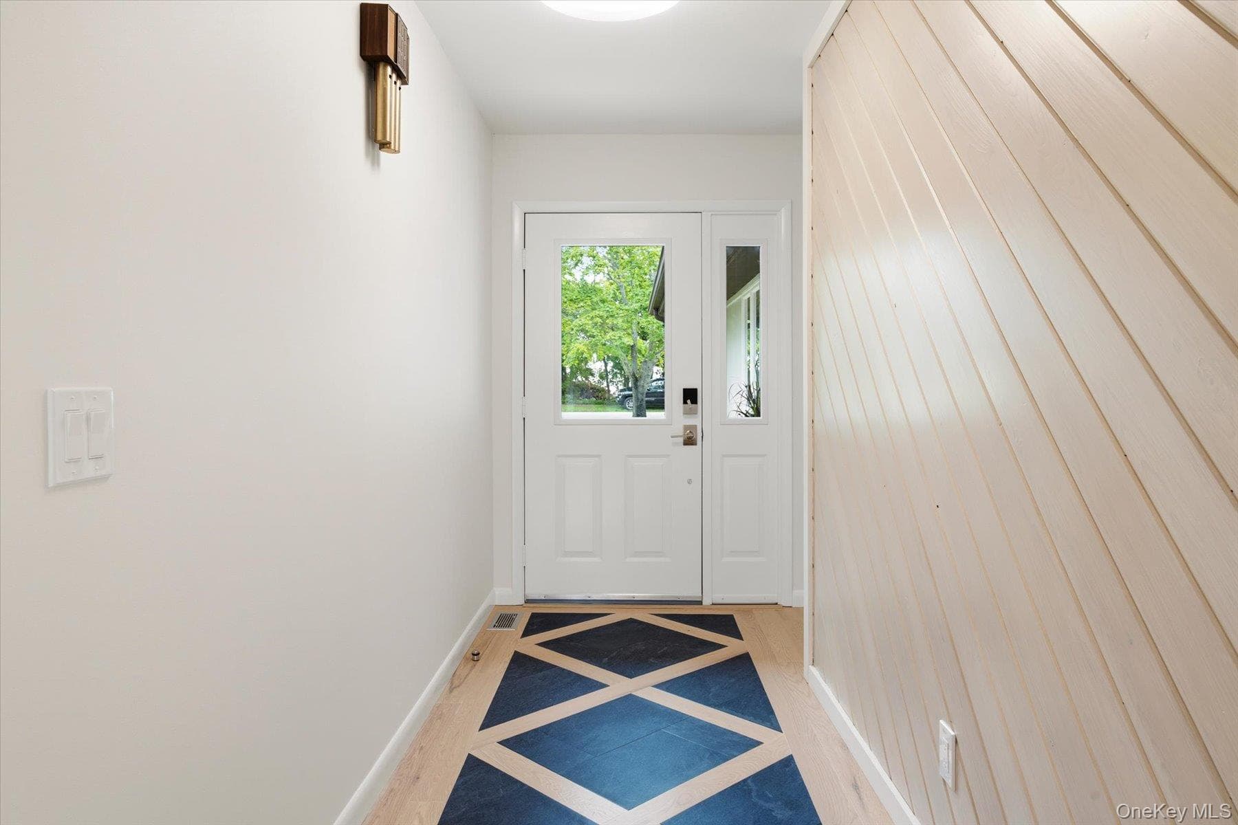 177 Herricks Lane thumbnail 14