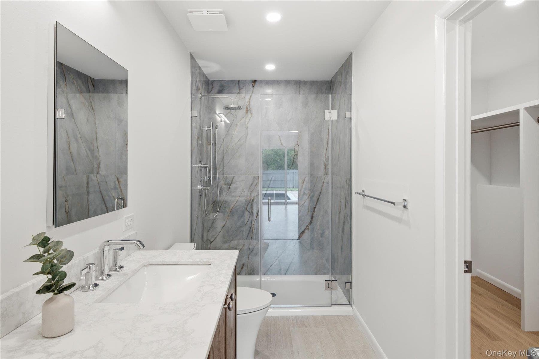 177 Herricks Lane thumbnail 19