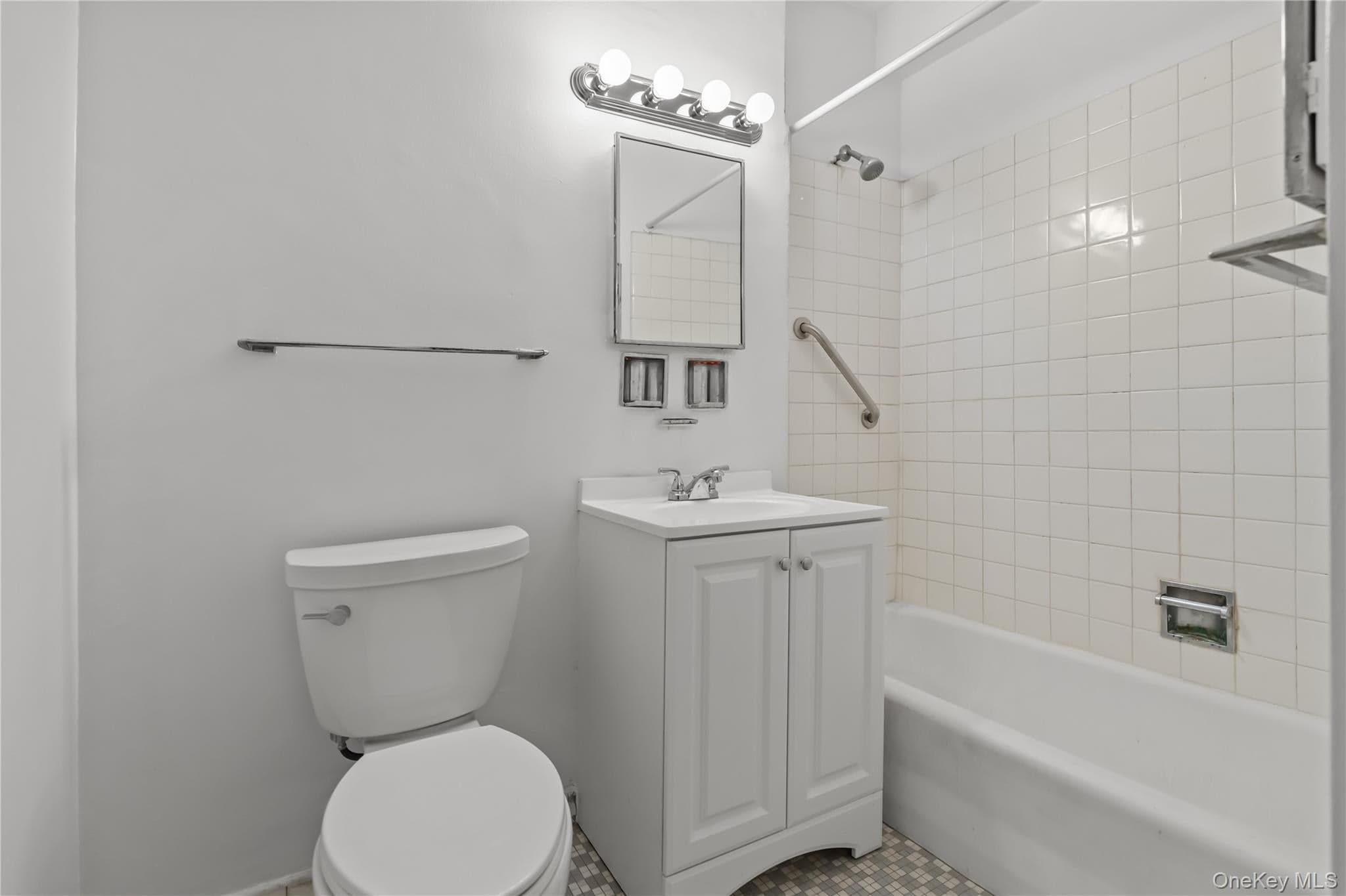 120 E Hartsdale Avenue Unit: 1C thumbnail 11