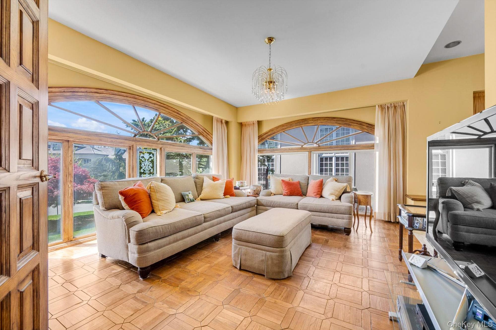 118 Malba Drive thumbnail 13