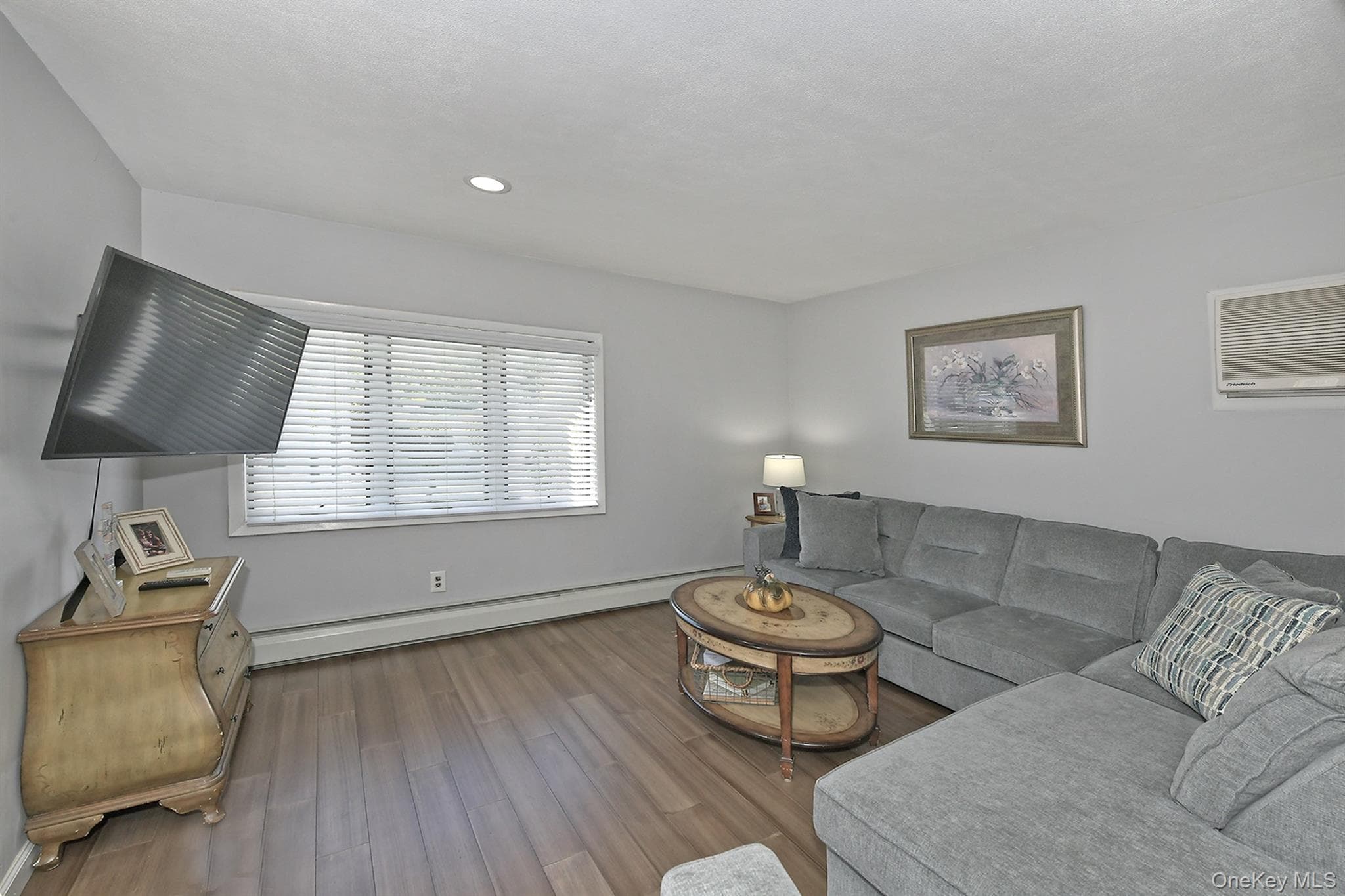 67 Wolcott Road thumbnail 4