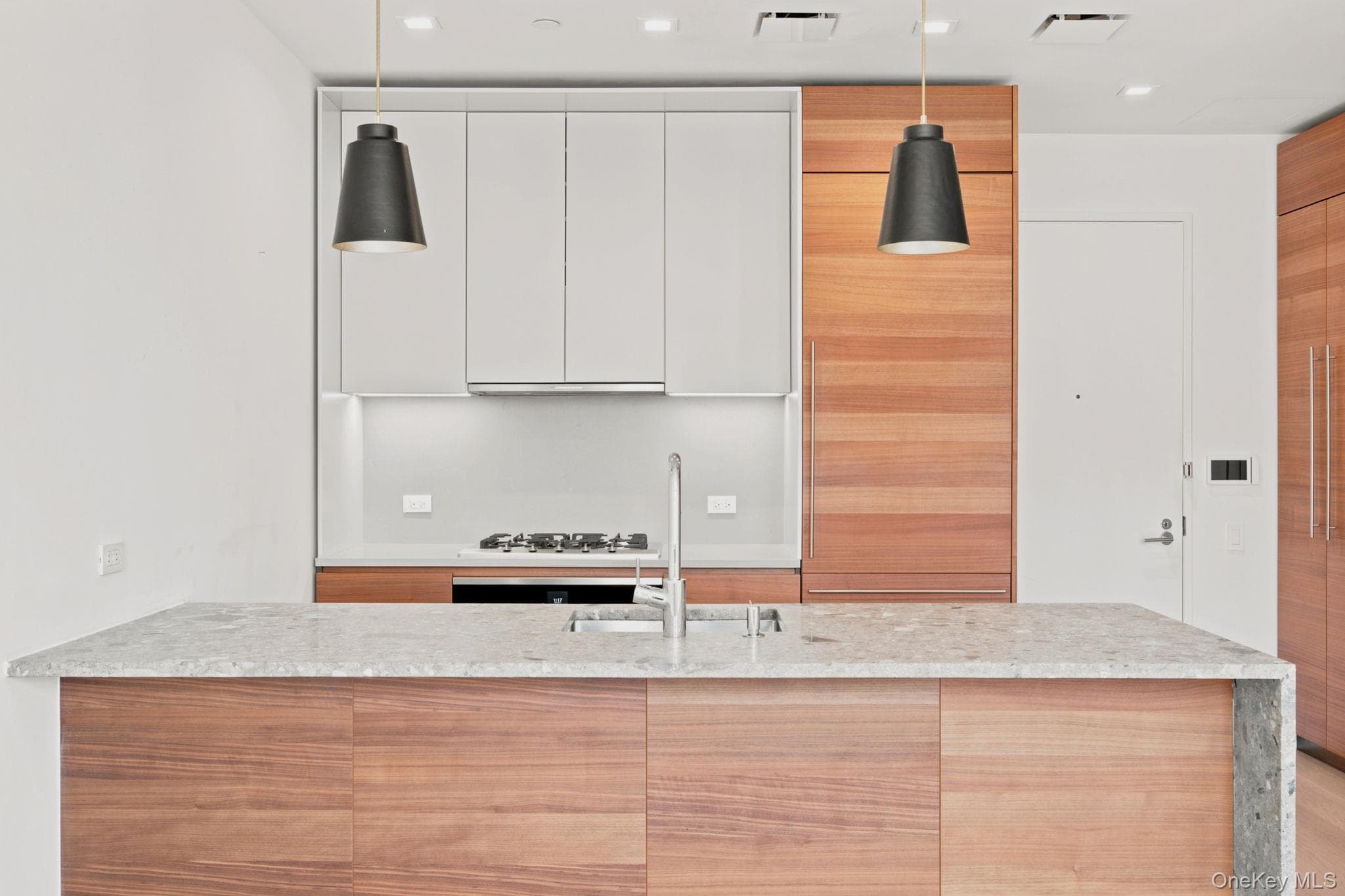 21-21 31st Street Unit: 4J thumbnail 5