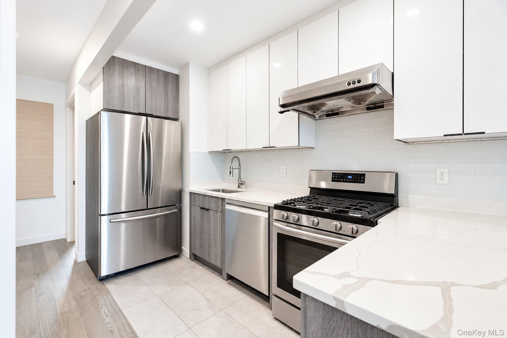 1652 Stillwell Avenue Unit: 2B thumbnail 3
