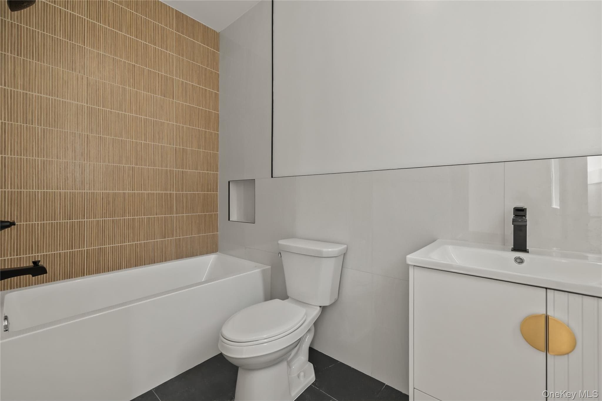 48 Noyes Avenue Unit: 201 thumbnail 39
