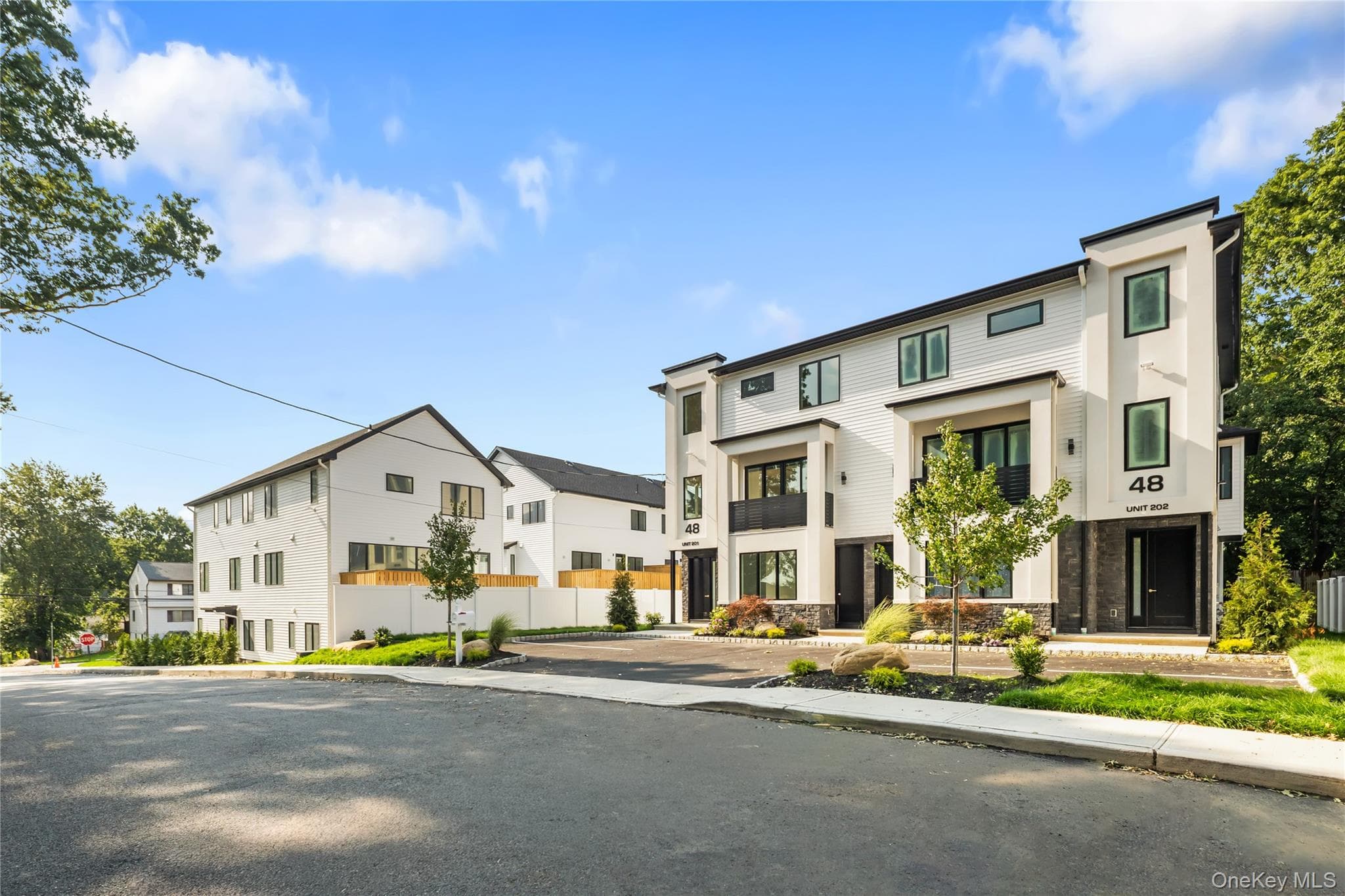48 Noyes Avenue Unit: 201 thumbnail 4