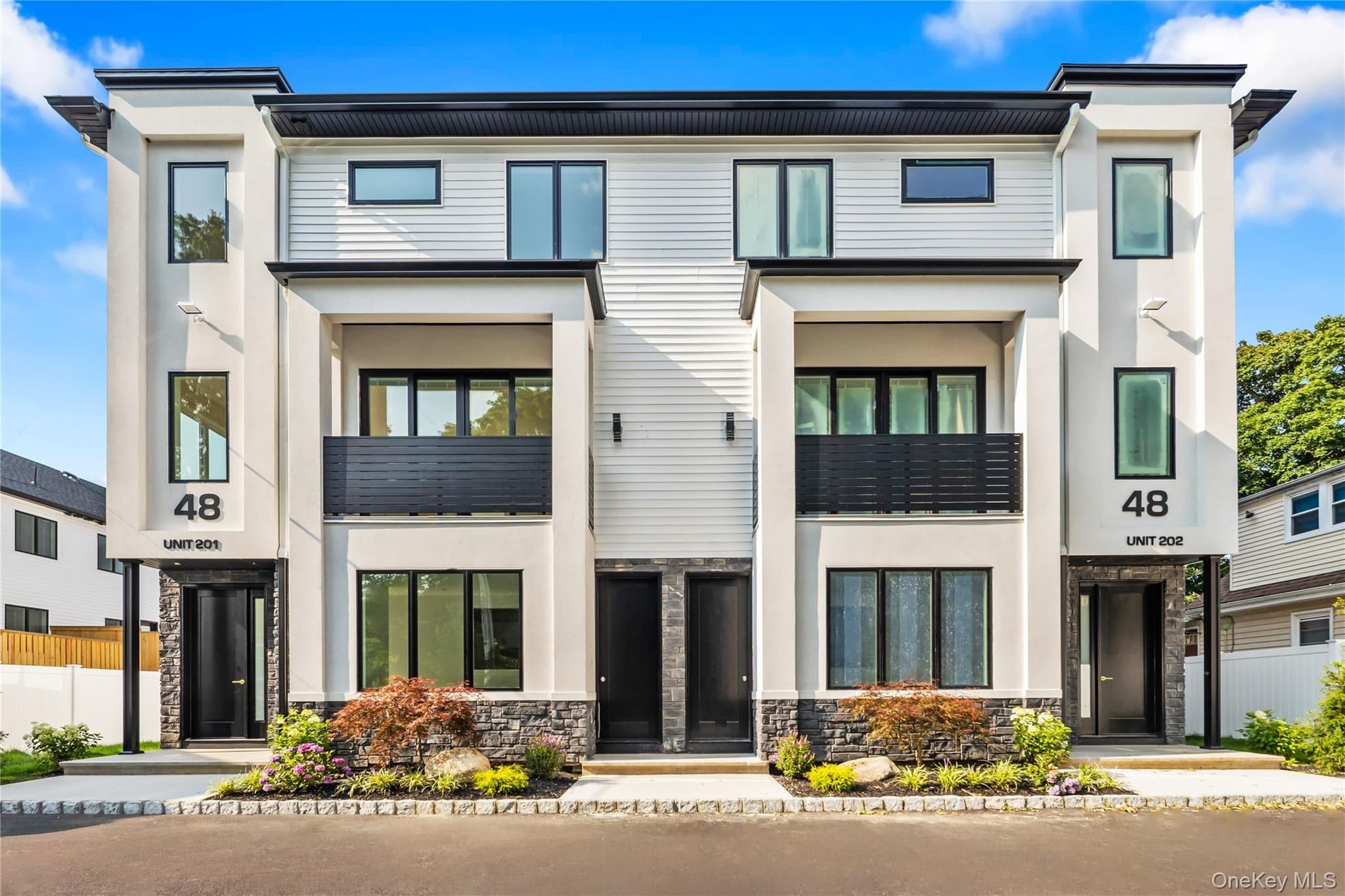 48 Noyes Avenue Unit: 201 thumbnail 2