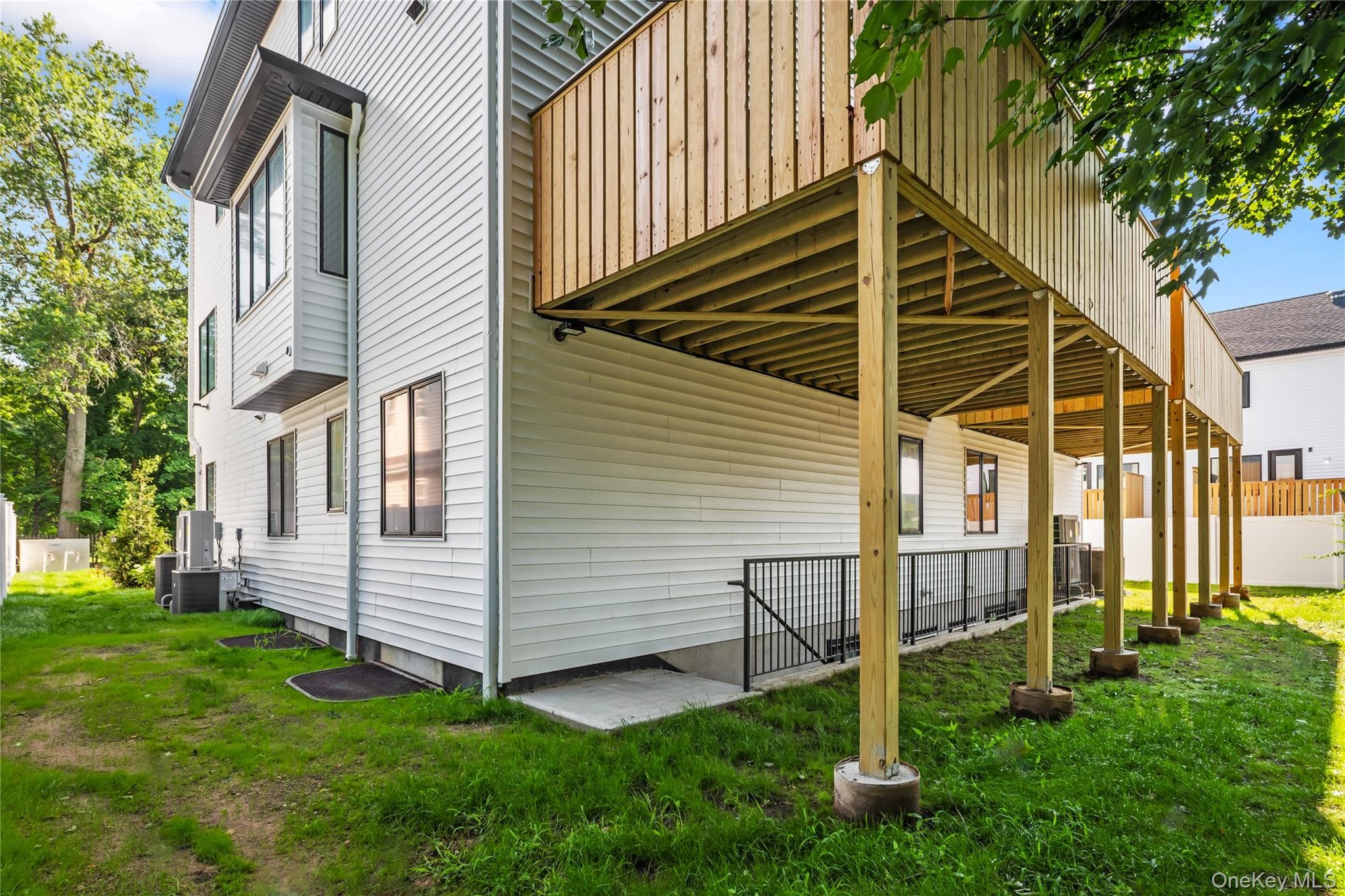 48 Noyes Avenue Unit: 201 thumbnail 45