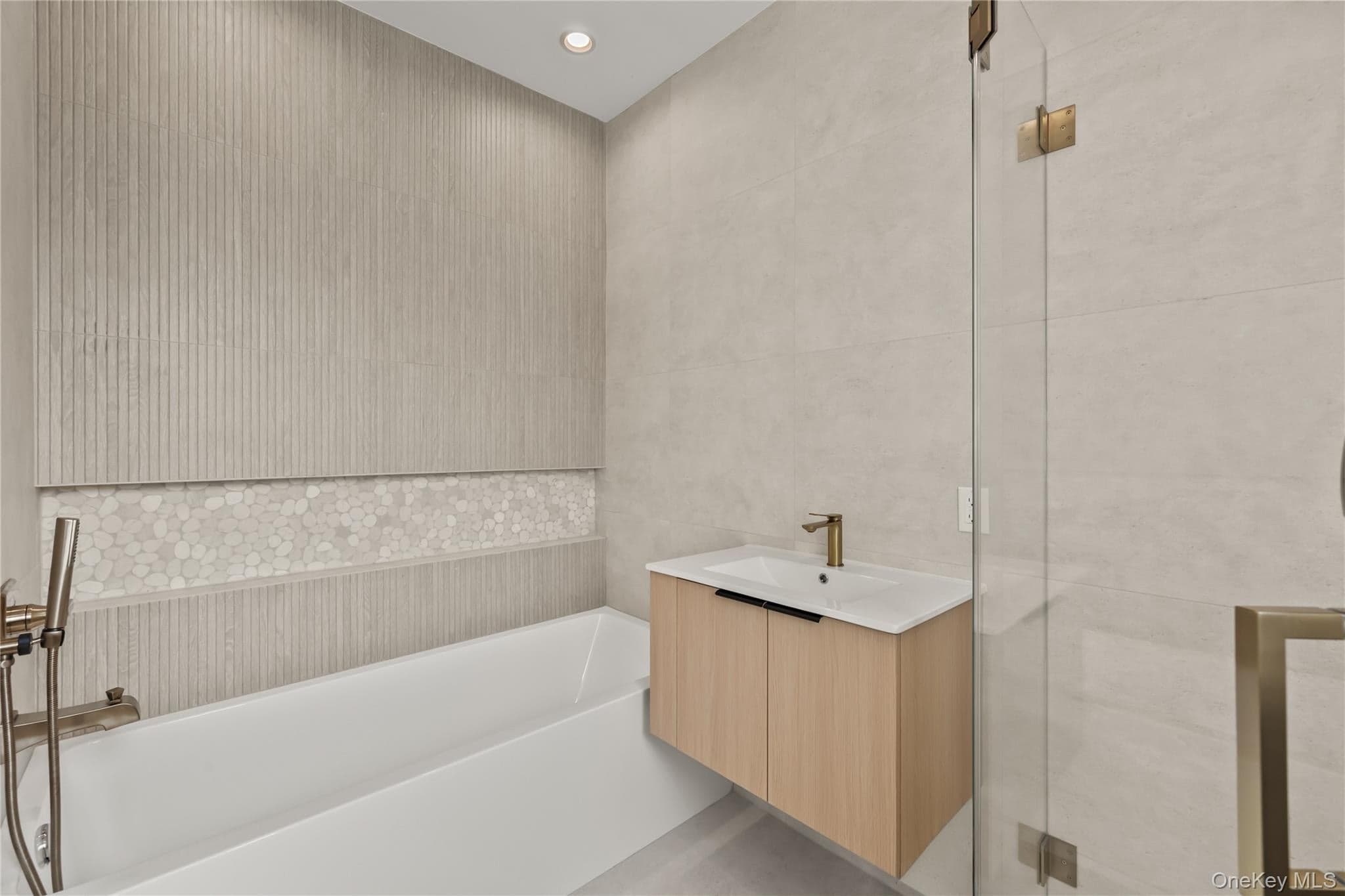 48 Noyes Avenue Unit: 201 thumbnail 28