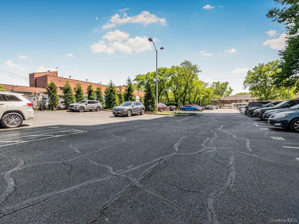 920 Metcalf Avenue Unit: 14J thumbnail 17
