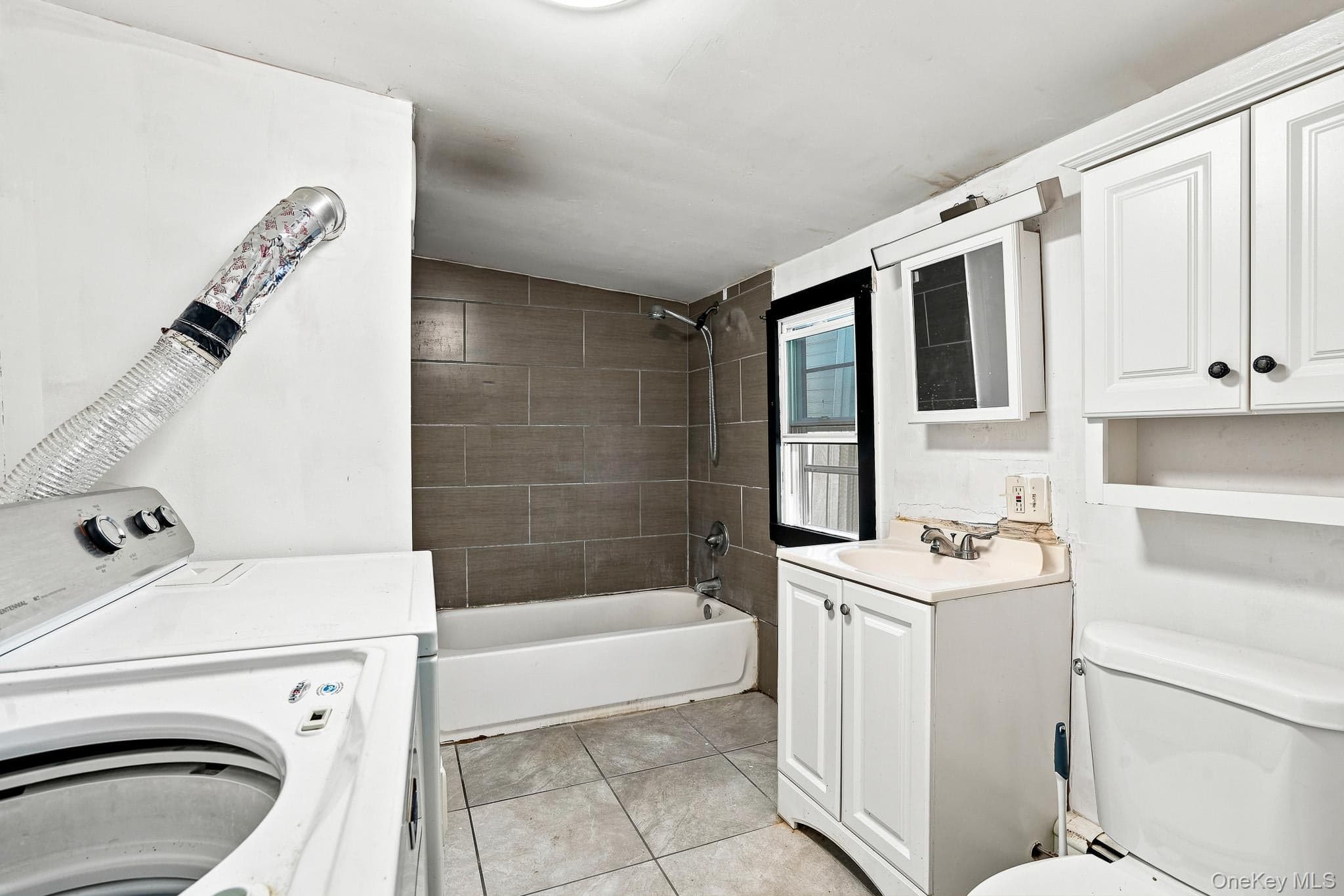 55 E Main Street thumbnail 15