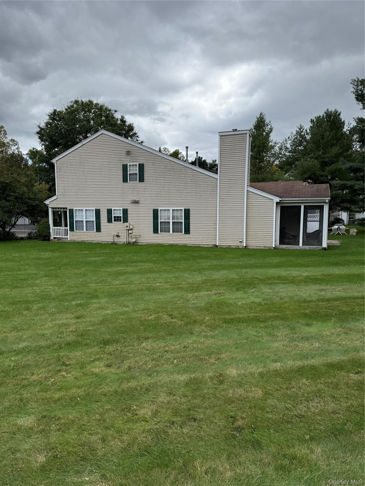 11 Rambling Brook LN thumbnail 2