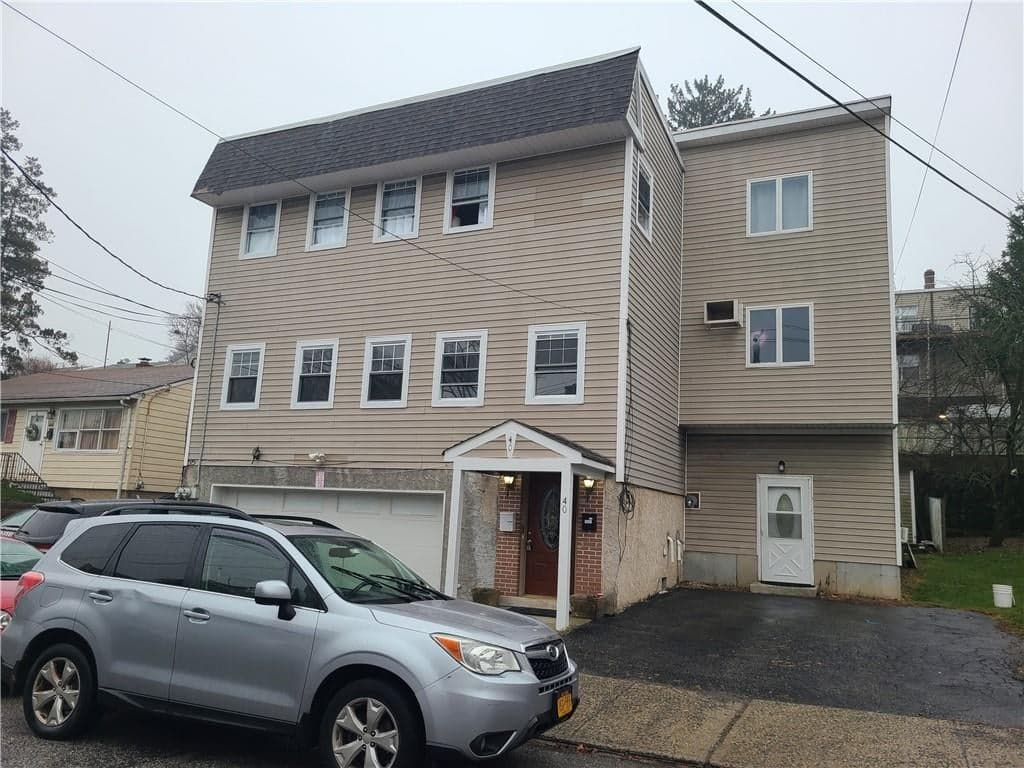 40 Clarendon Avenue, Yonkers
