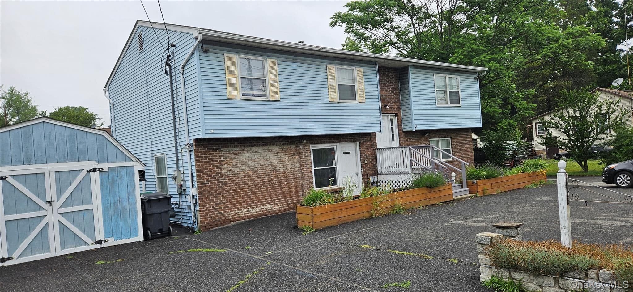 935 Homestead Avenue thumbnail 2