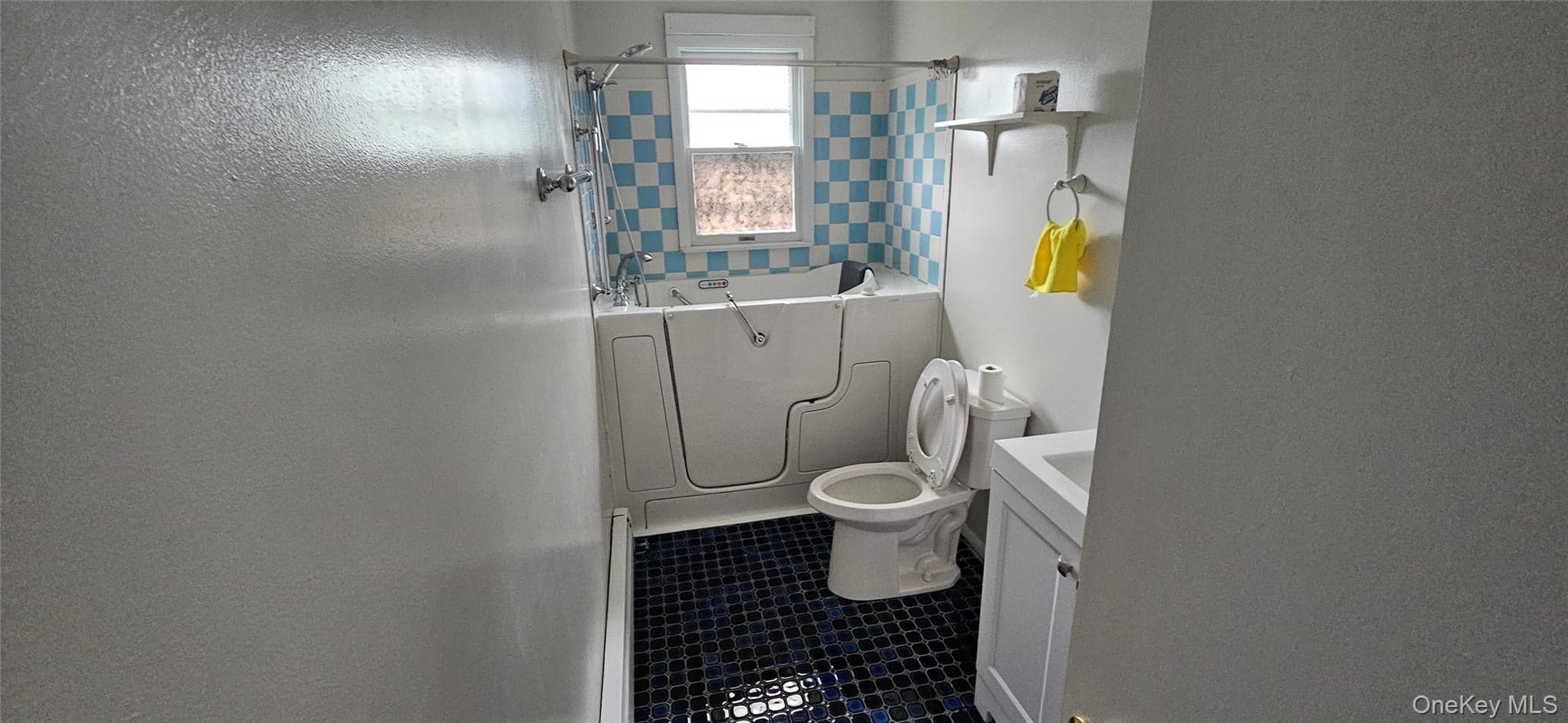 935 Homestead Avenue thumbnail 12