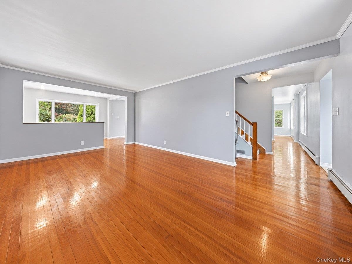 140 Whitman Road thumbnail 3