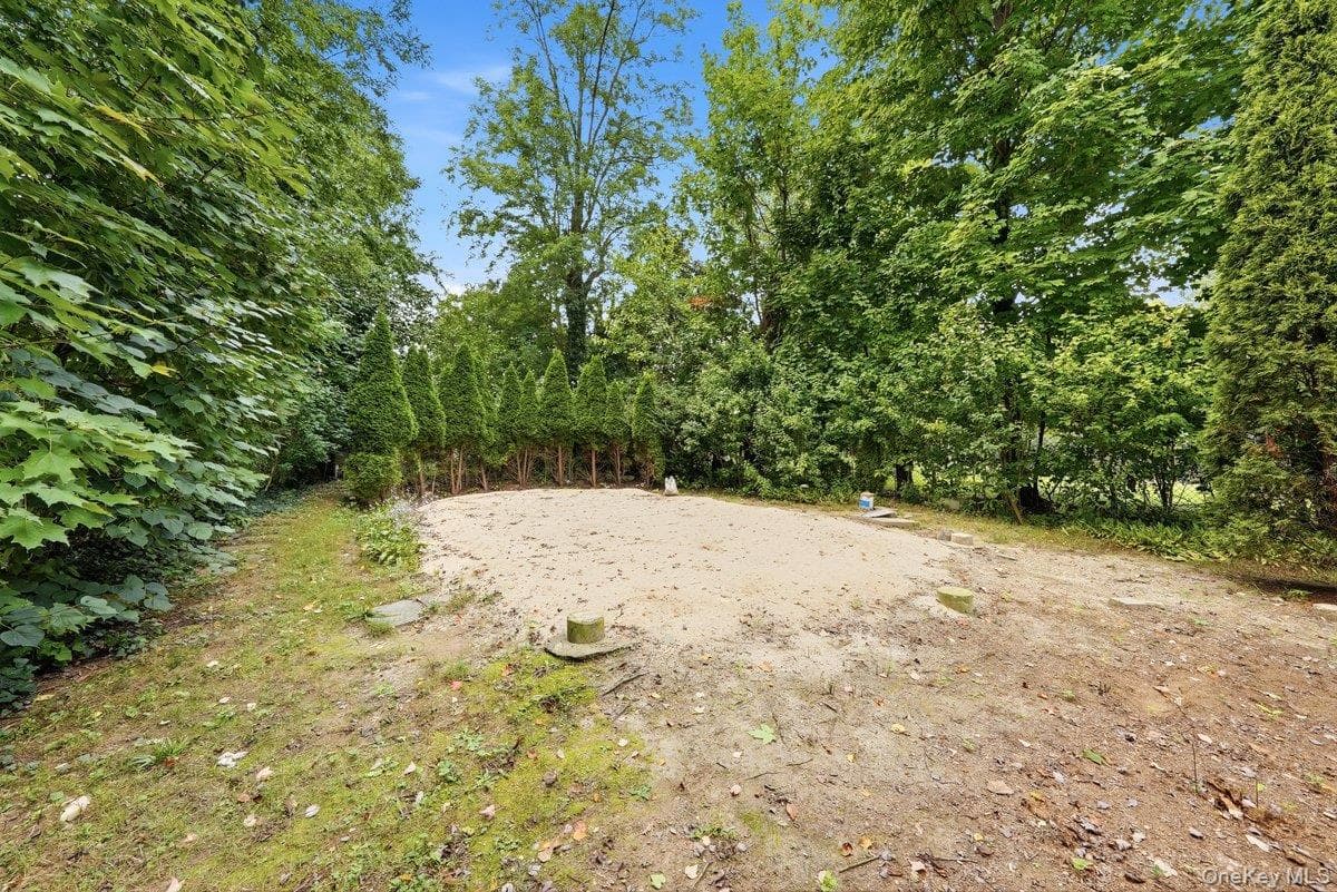 140 Whitman Road thumbnail 24
