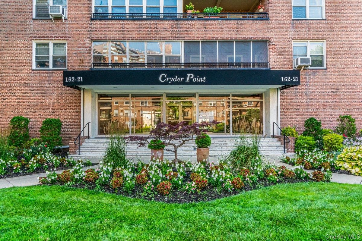 162-01 Powells Cove Boulevard Unit: 2D thumbnail 6