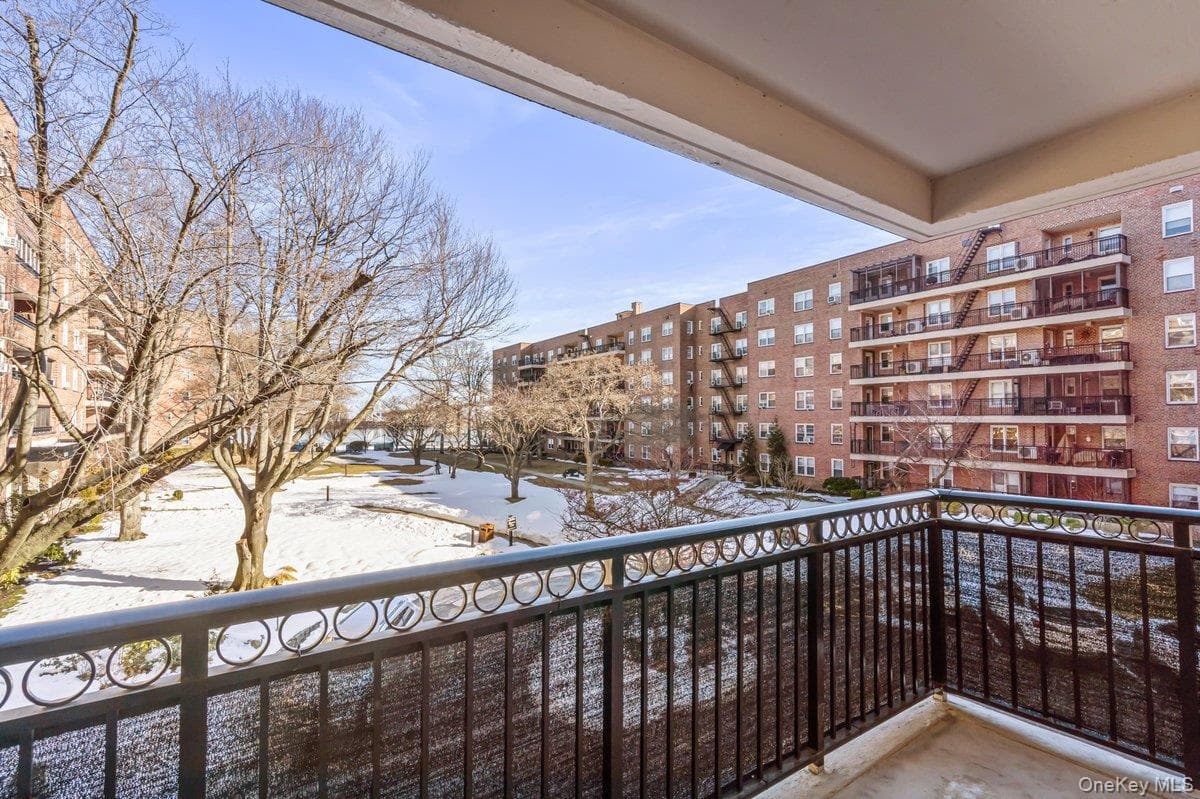 162-01 Powells Cove Boulevard Unit: 2D thumbnail 26