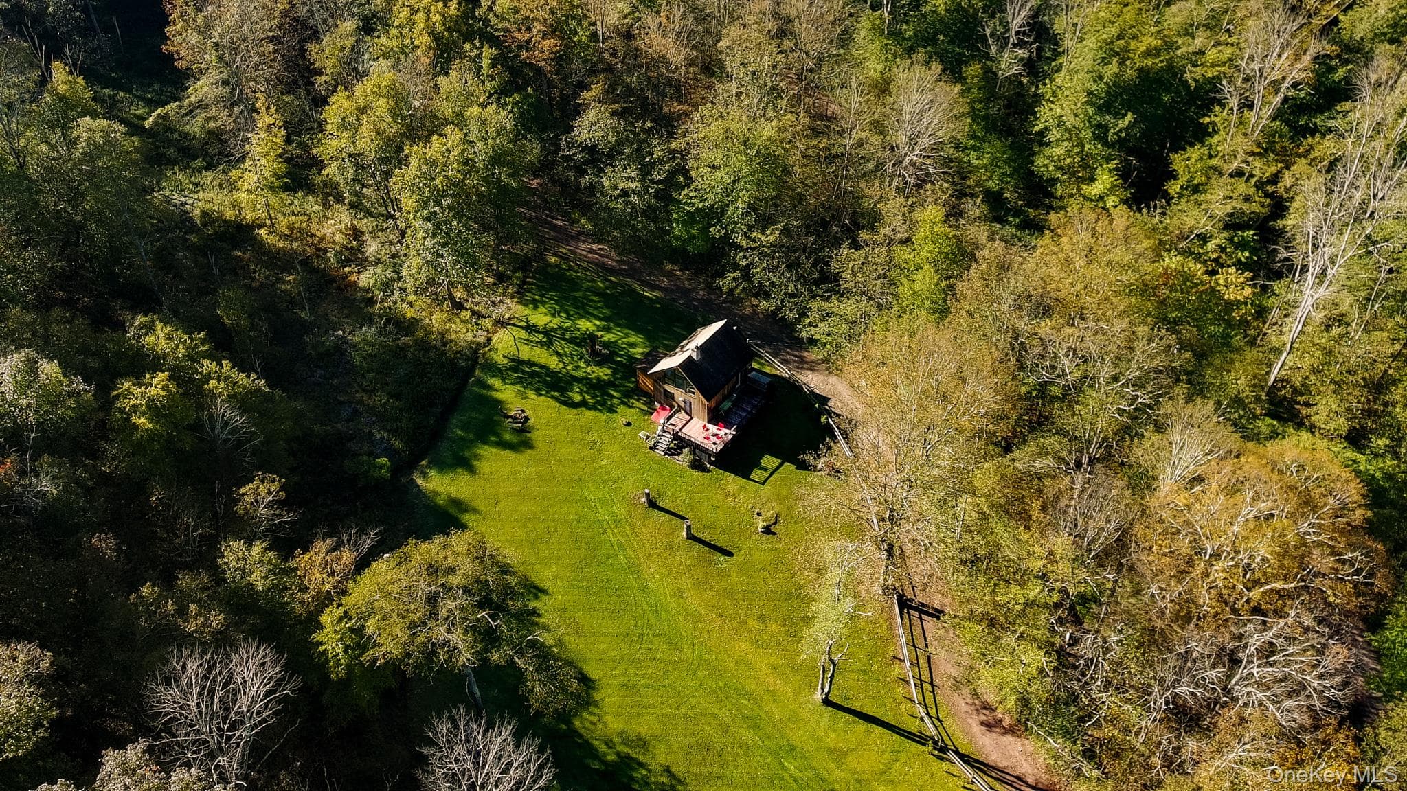 1919 Chiloway Road thumbnail 24