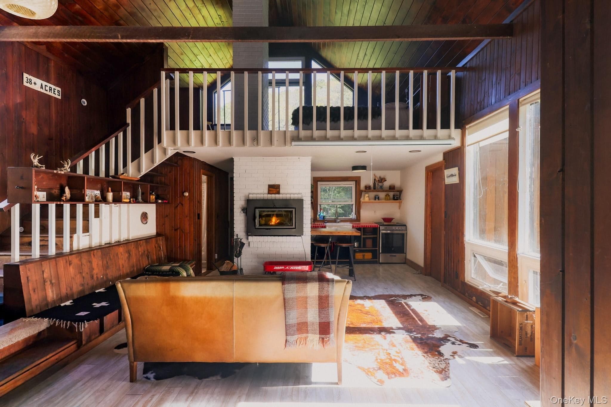 1919 Chiloway Road thumbnail 7