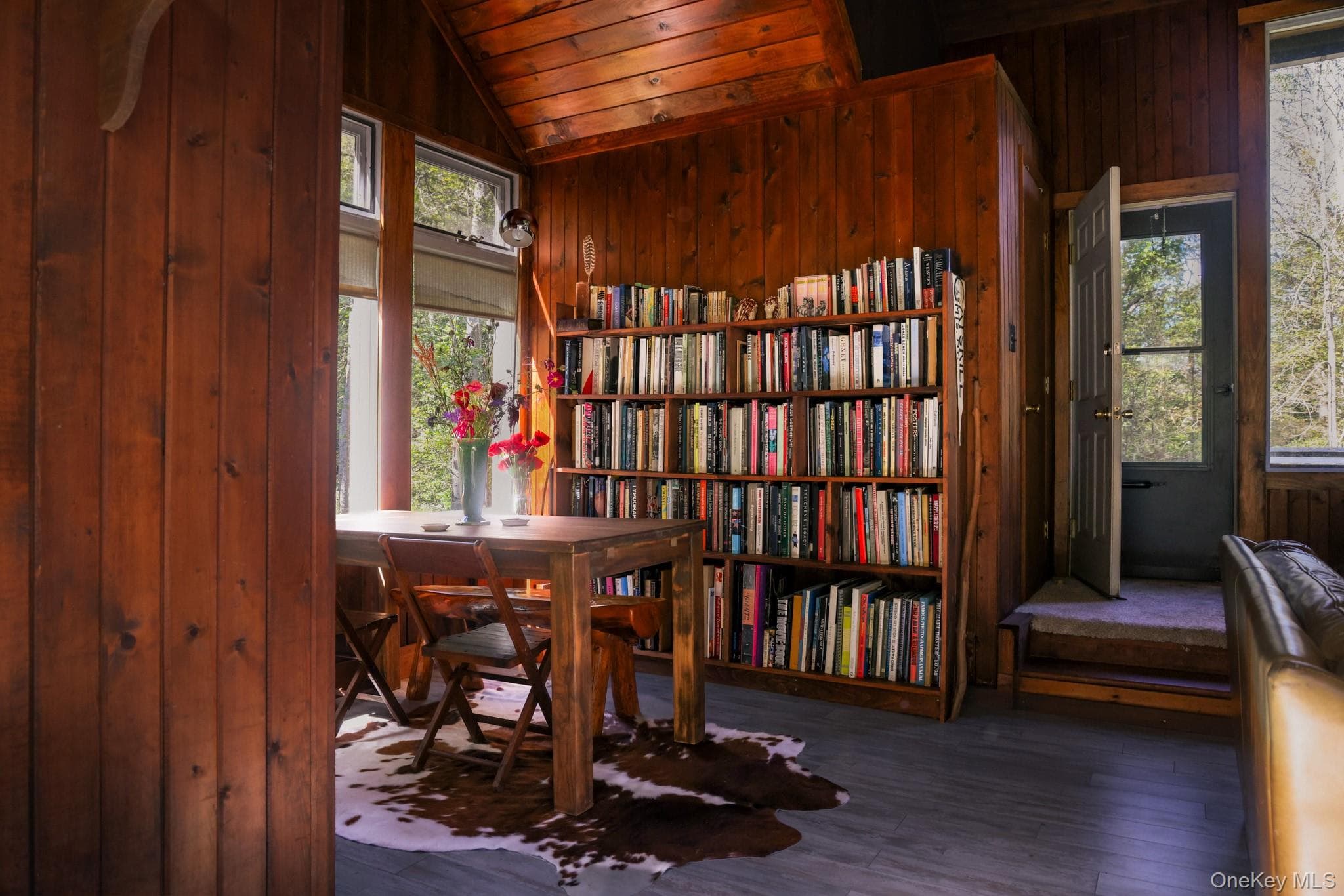 1919 Chiloway Road thumbnail 18