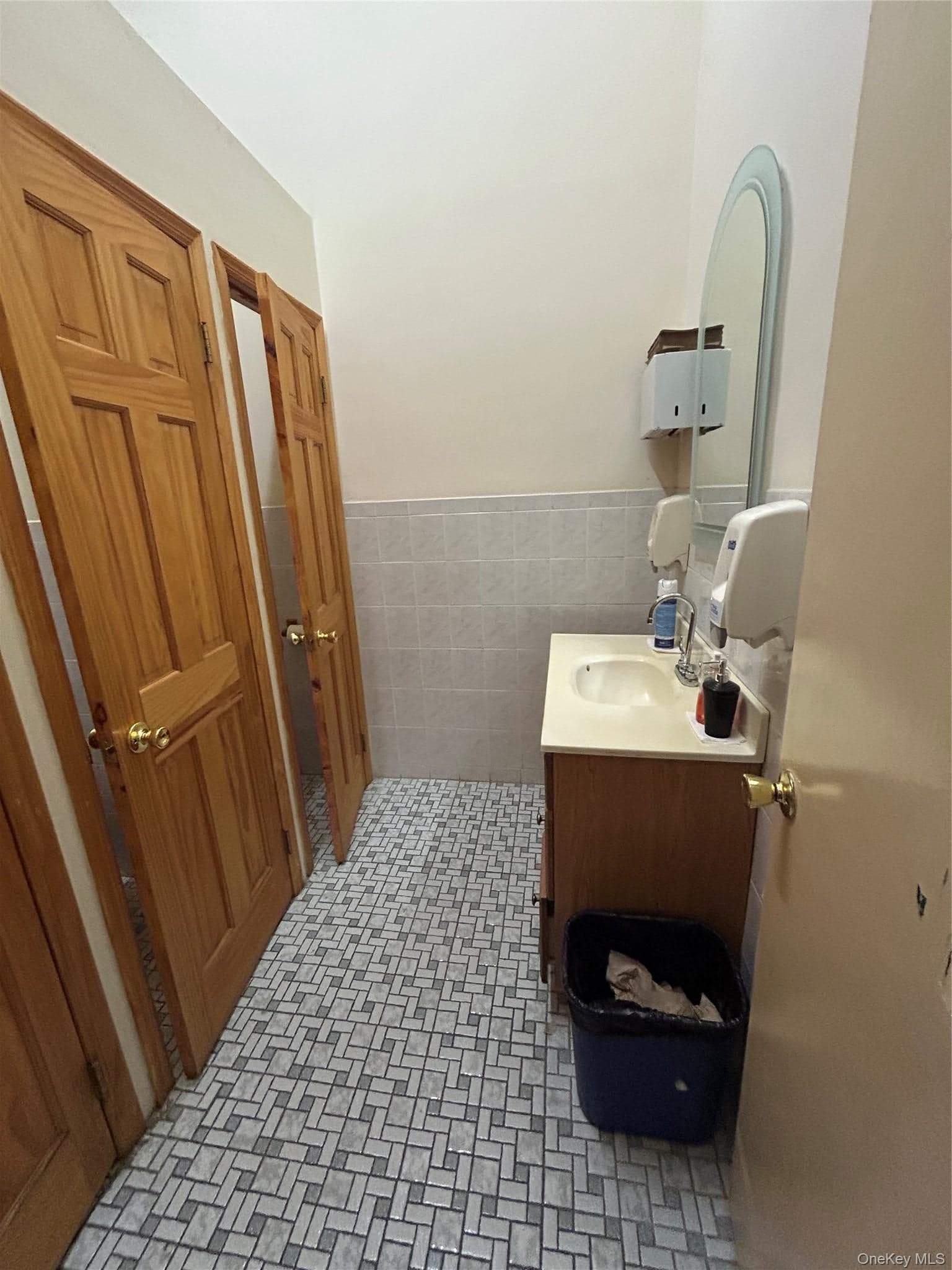 521 Homestead Avenue thumbnail 10