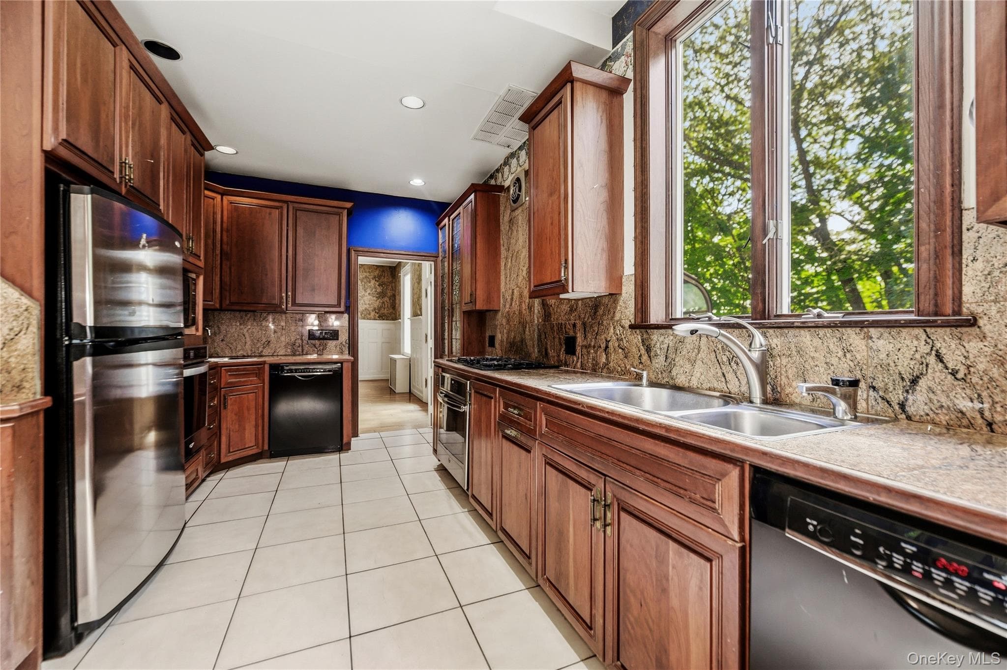 51 Lake Avenue thumbnail 13