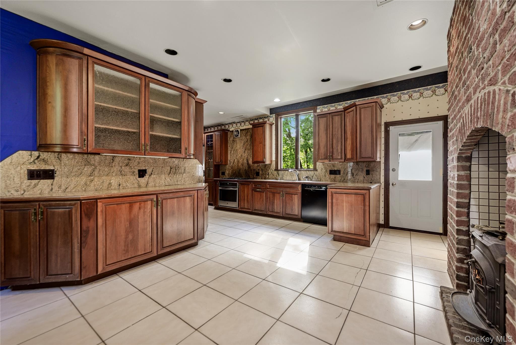 51 Lake Avenue thumbnail 14