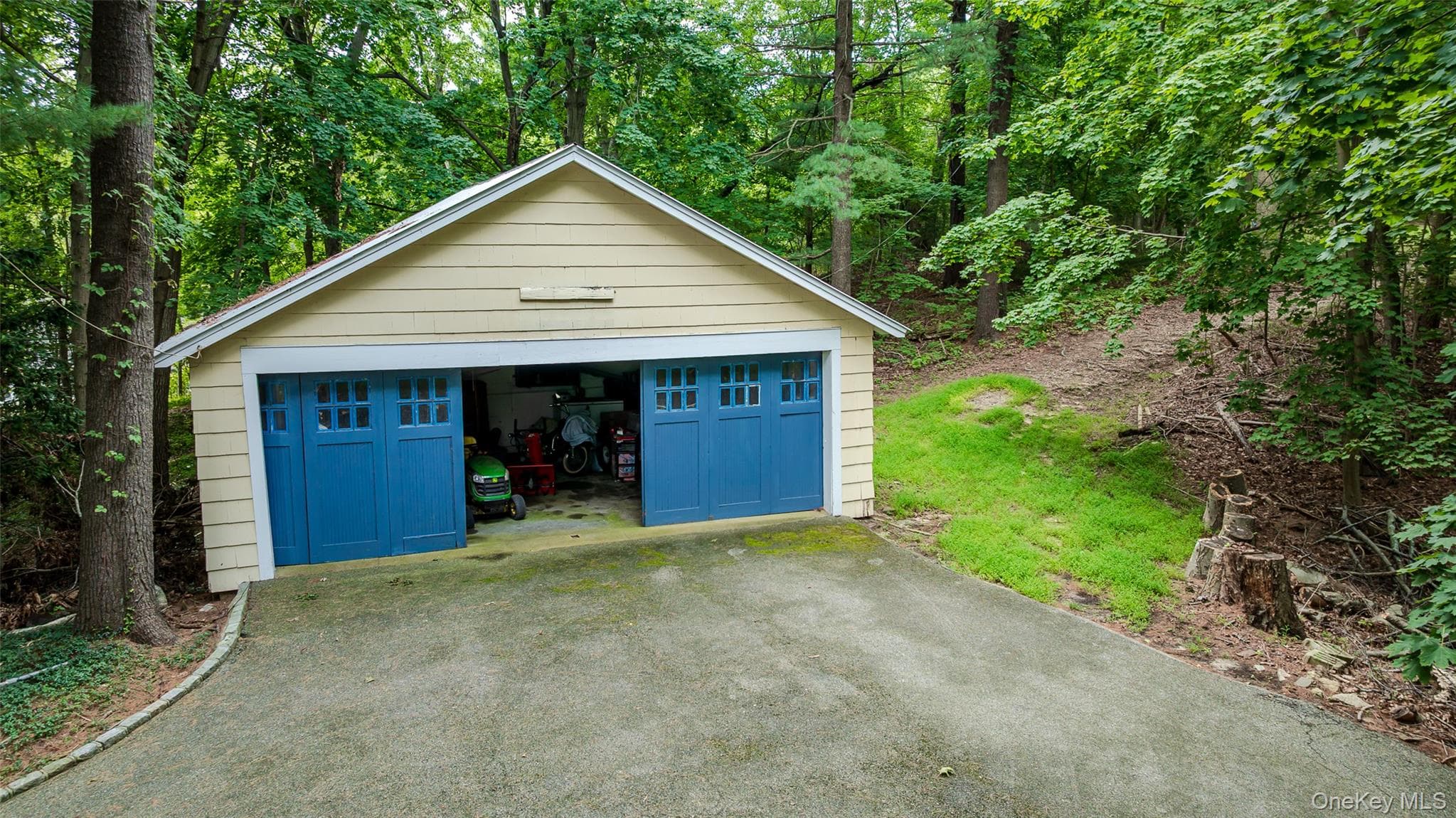 51 Lake Avenue thumbnail 42