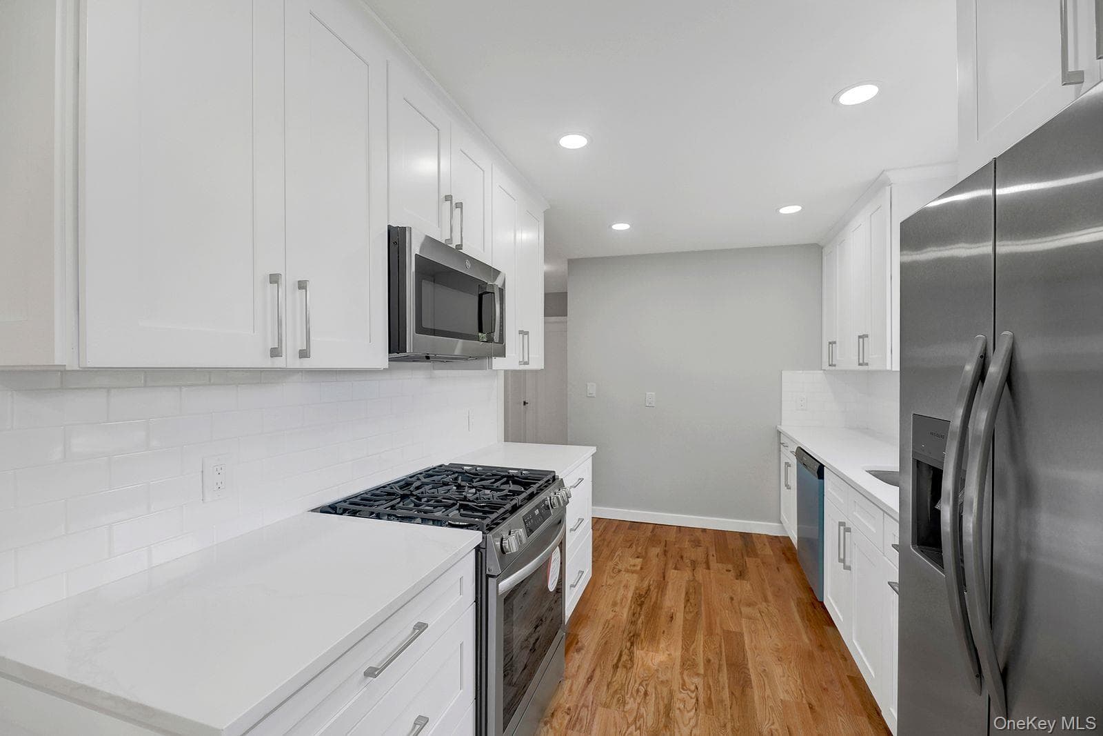 870 Southern Parkway thumbnail 5