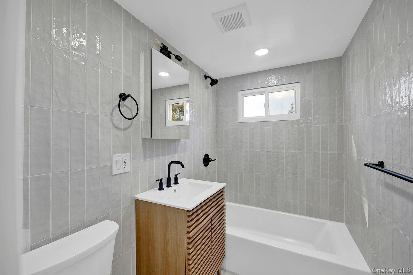 870 Southern Parkway thumbnail 19