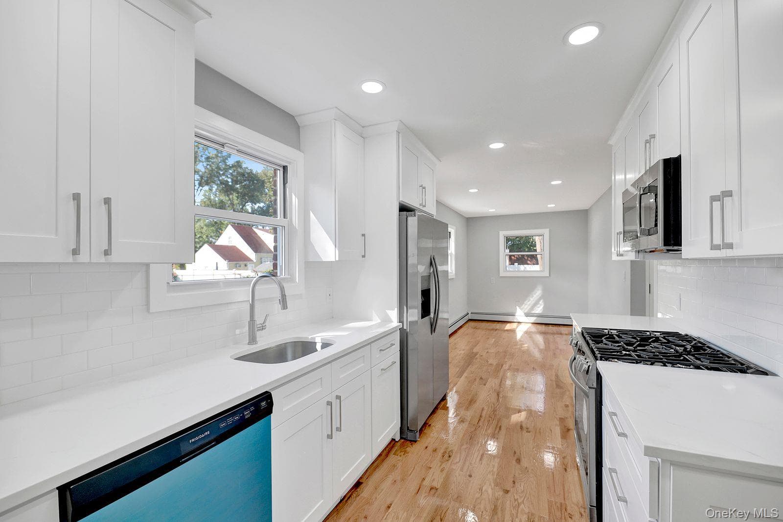 870 Southern Parkway thumbnail 3