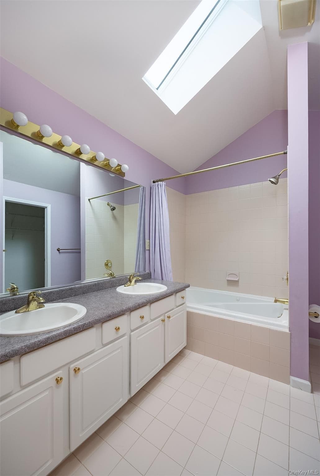 86 Turnberry Court thumbnail 19