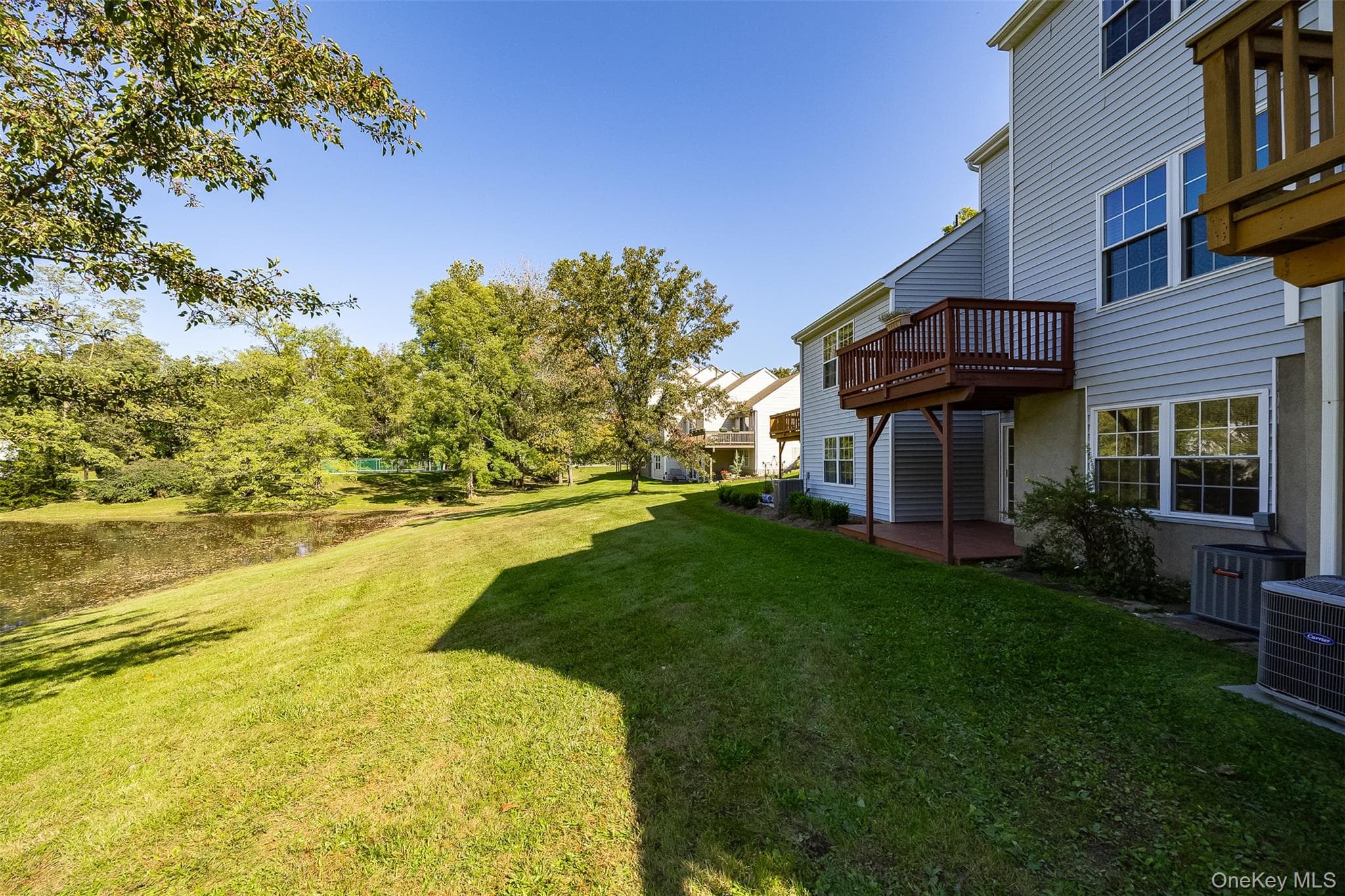 86 Turnberry Court thumbnail 31