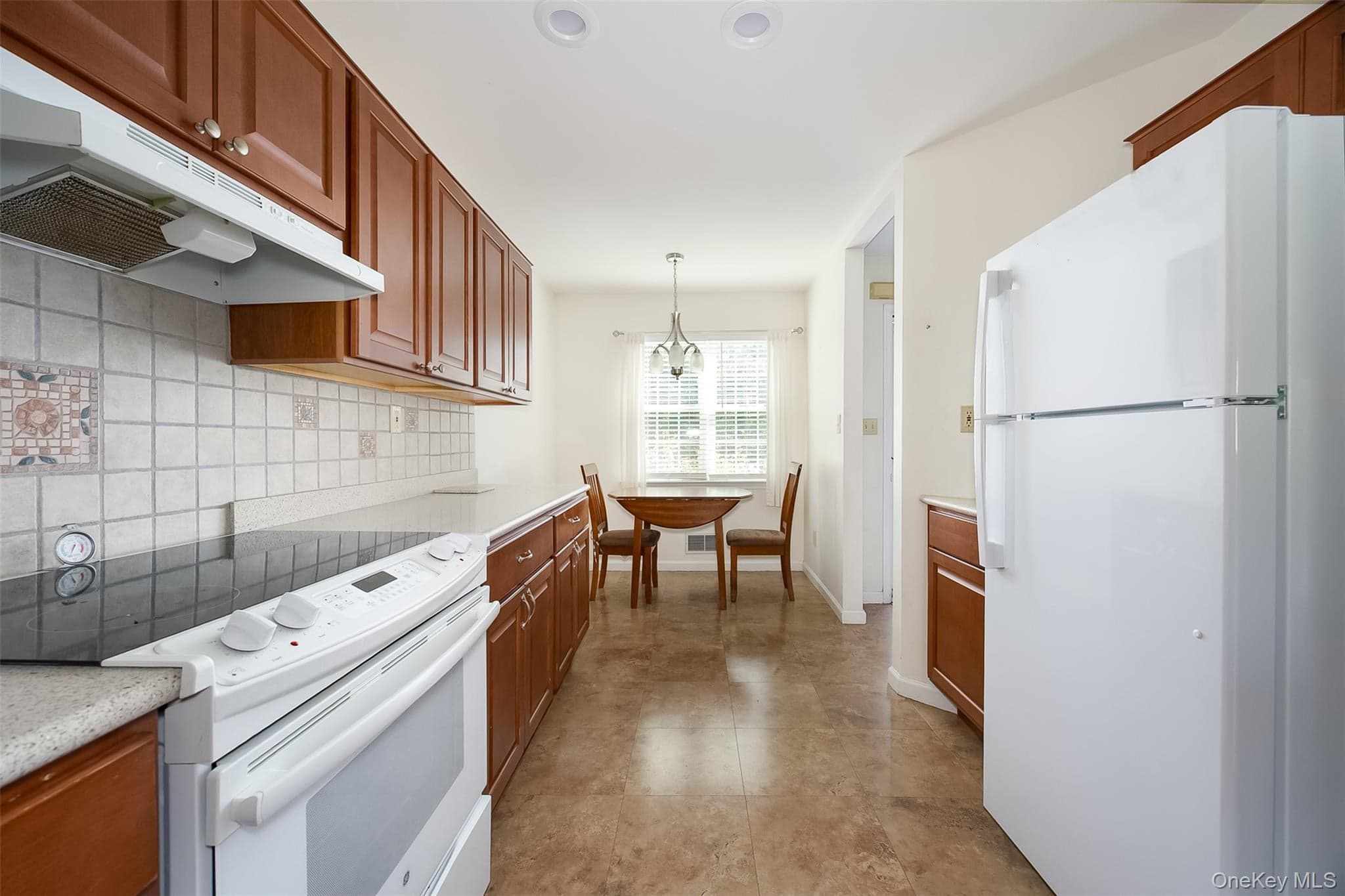 86 Turnberry Court thumbnail 6