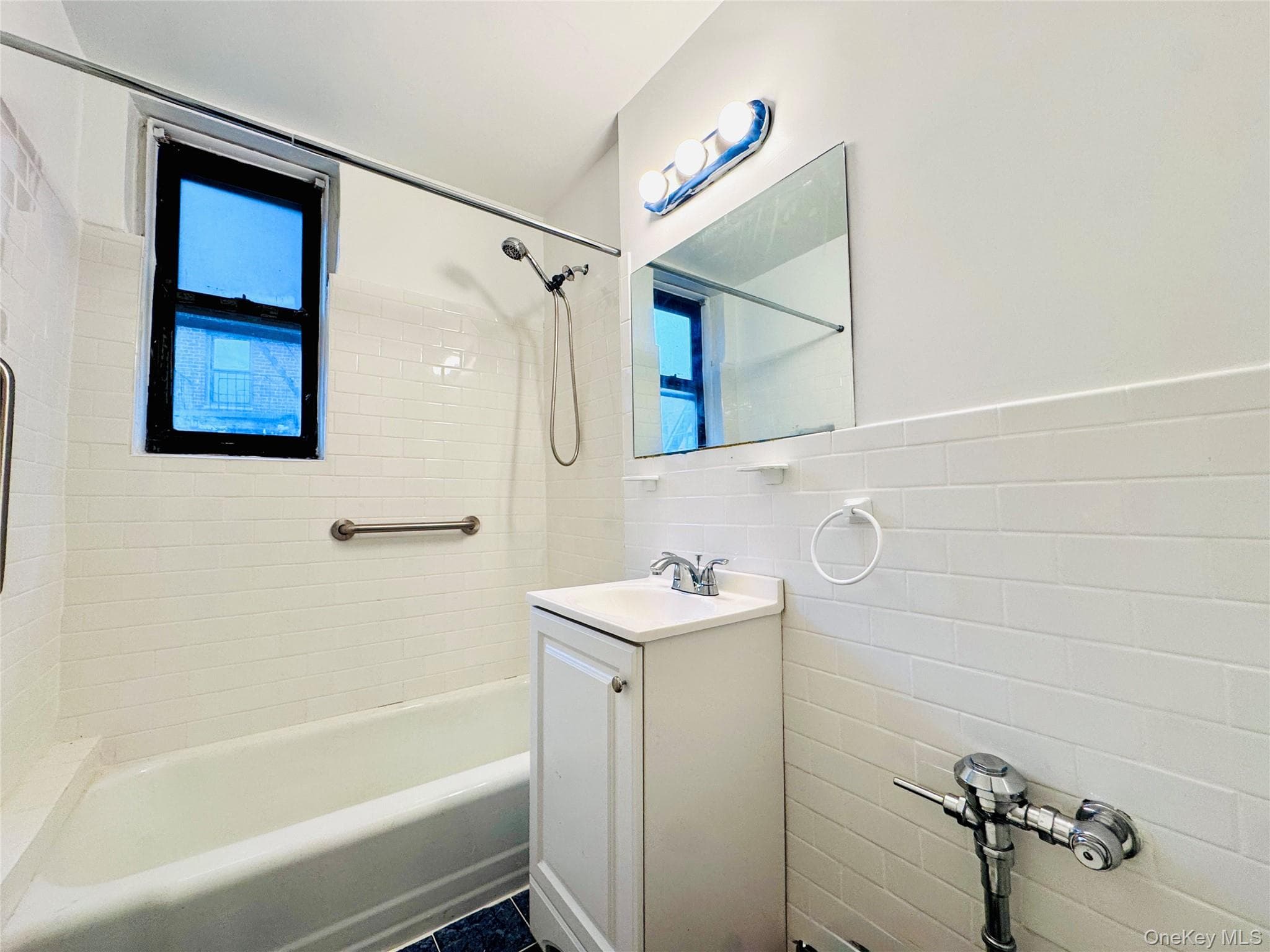 141-05 Pershing Crescent Unit: 202 thumbnail 14