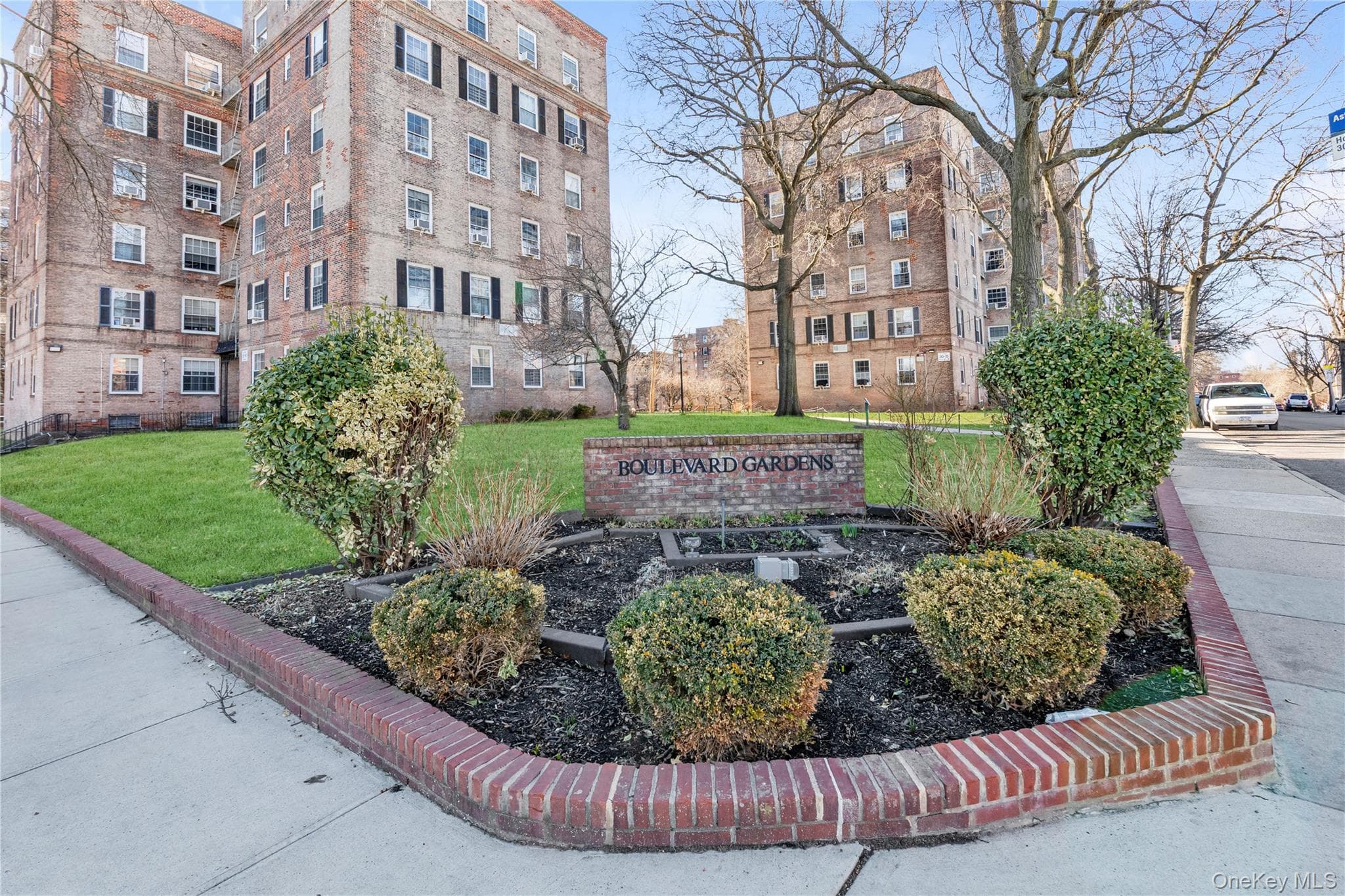51-40 30th Avenue Unit: 5B thumbnail 2