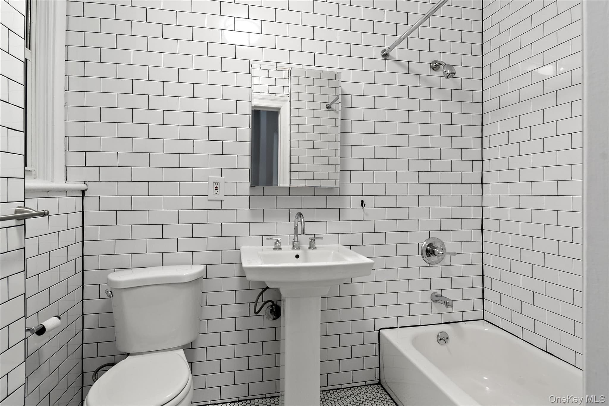 1068 Walton Avenue thumbnail 25