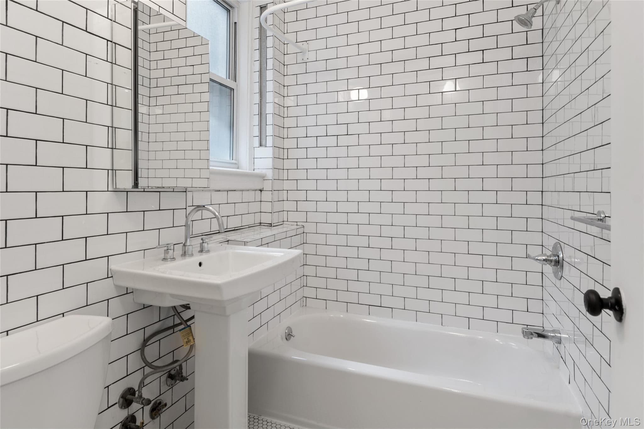 1068 Walton Avenue thumbnail 27