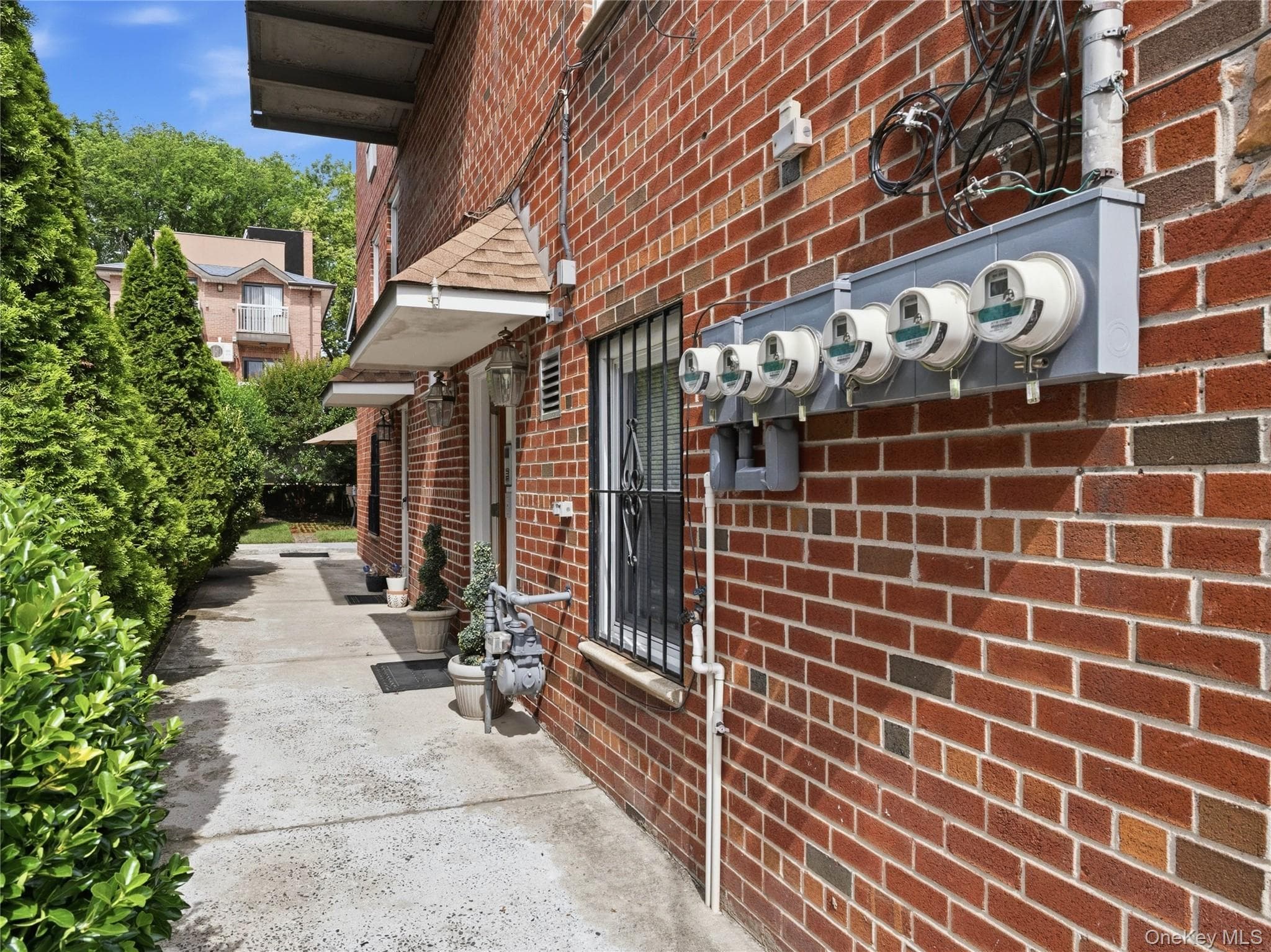 61-26 164 Street thumbnail 14