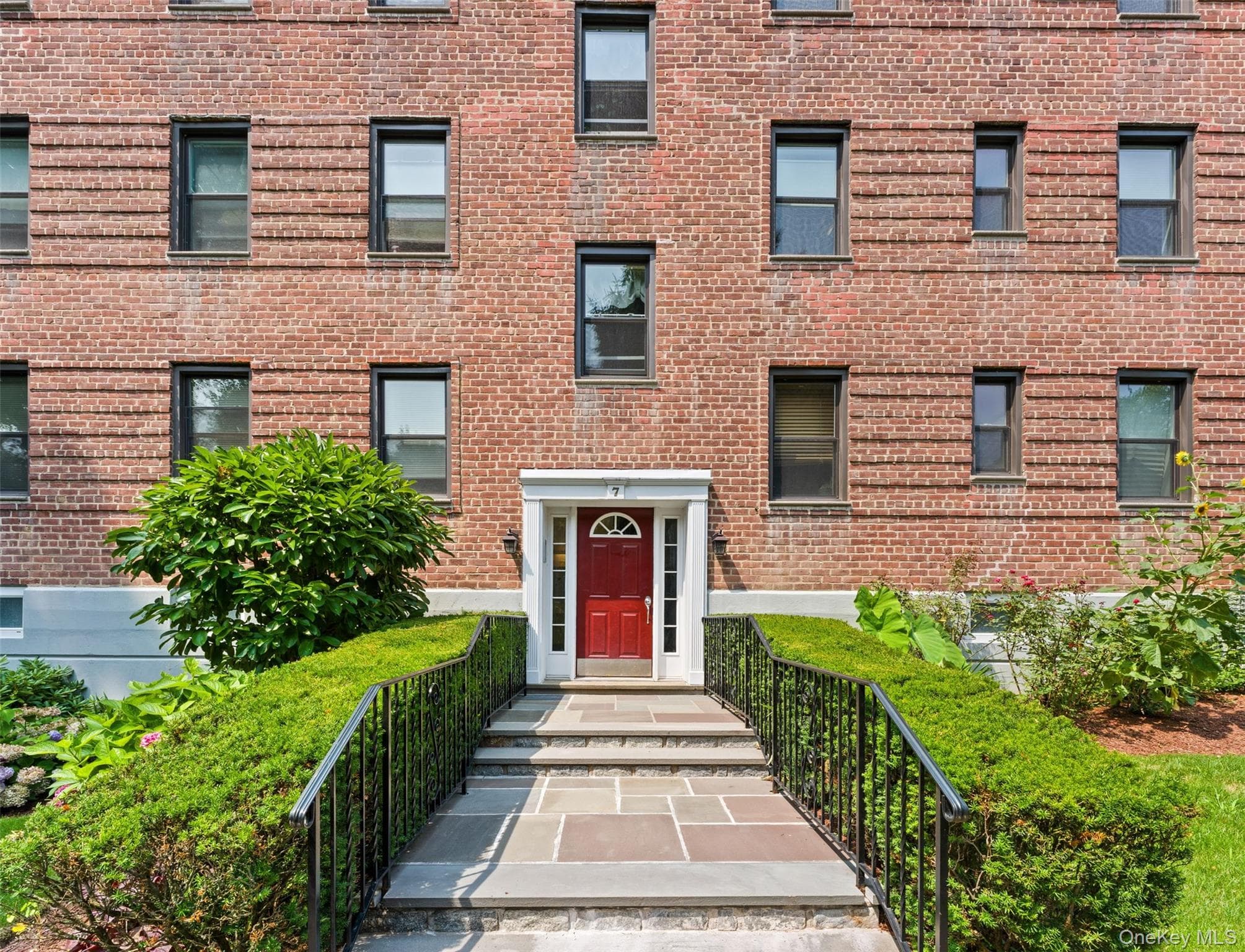 14 S Broadway Unit: 7-2B thumbnail 2