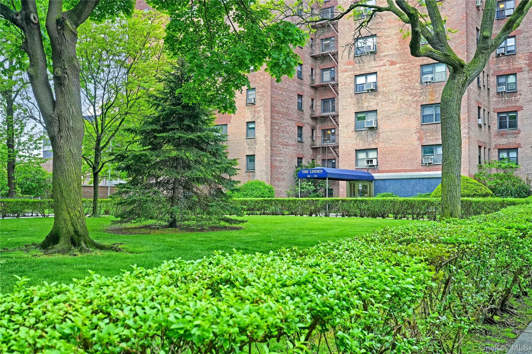29-30 137th Street Unit: 4D thumbnail 10