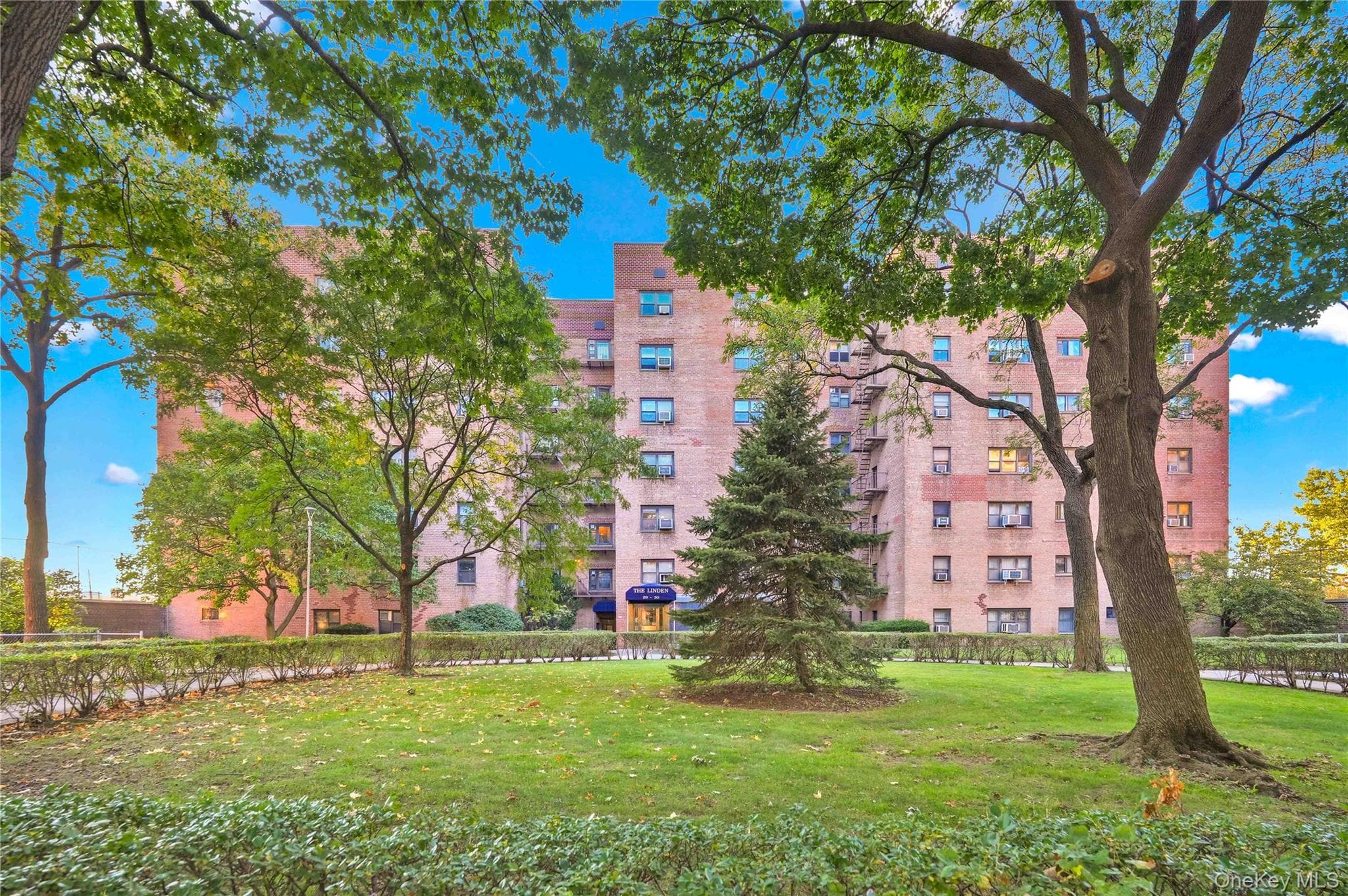 29-30 137th Street Unit: 4D thumbnail 11